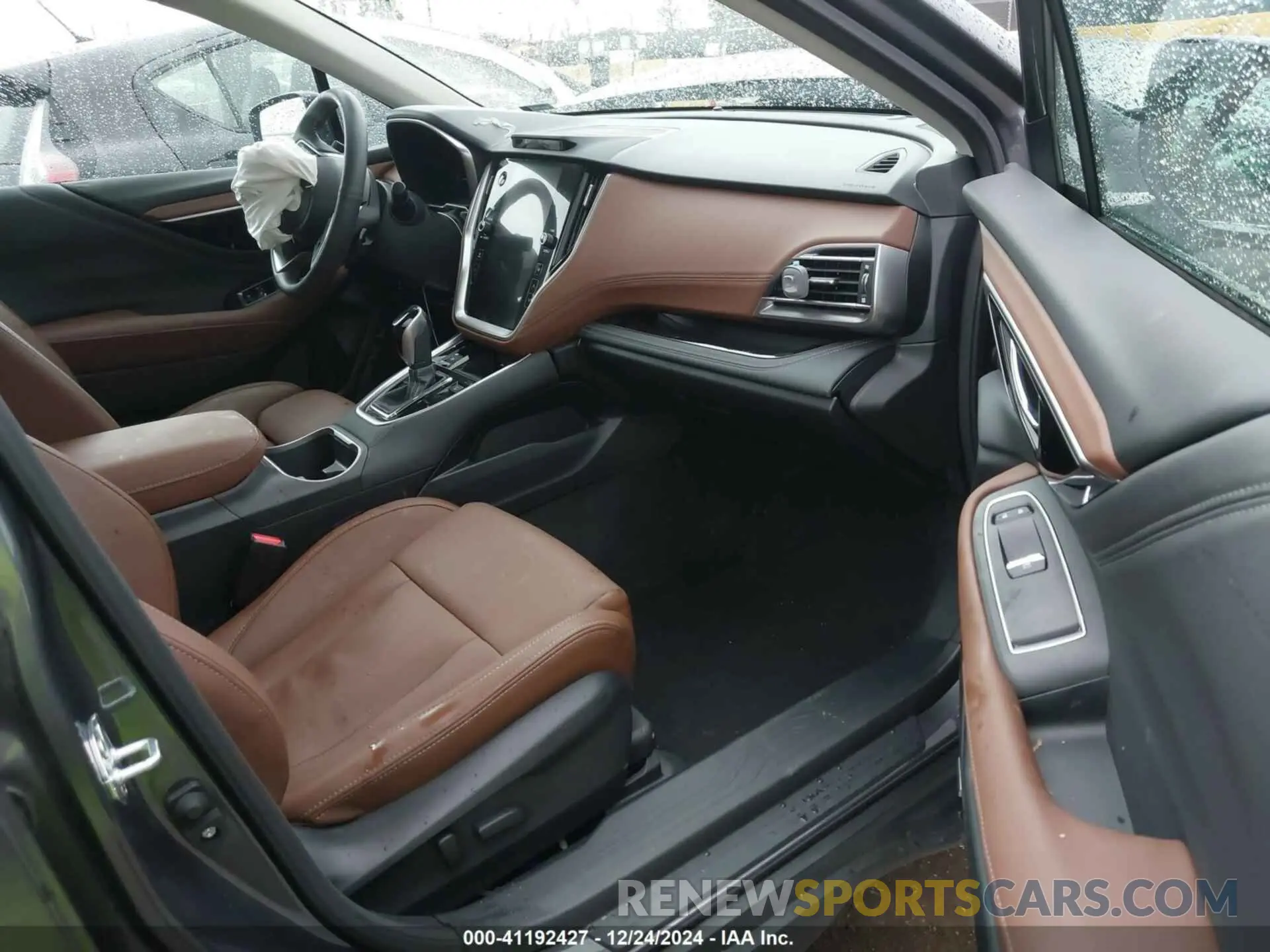 5 fotografías del automóvil dañado 4S4BTGPD5R3280927 SUBARU OUTBACK 2024