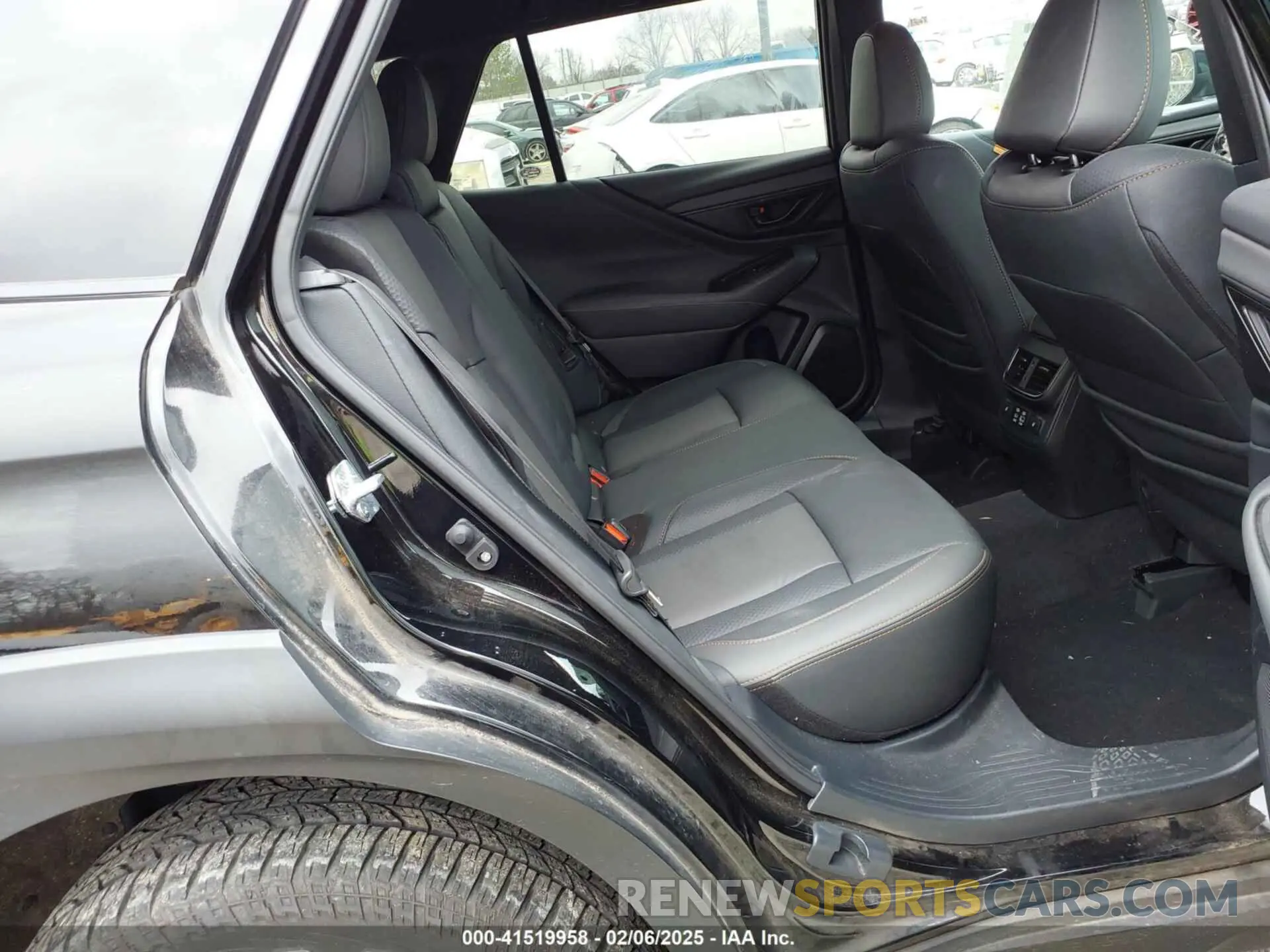 8 fotografías del automóvil dañado 4S4BTGUD0R3128431 SUBARU OUTBACK 2024