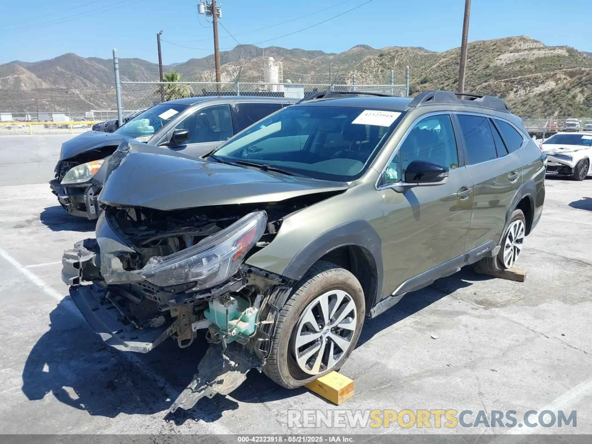 2 fotografías del automóvil dañado 4S4BTACC7S3130771 SUBARU OUTBACK 2025
