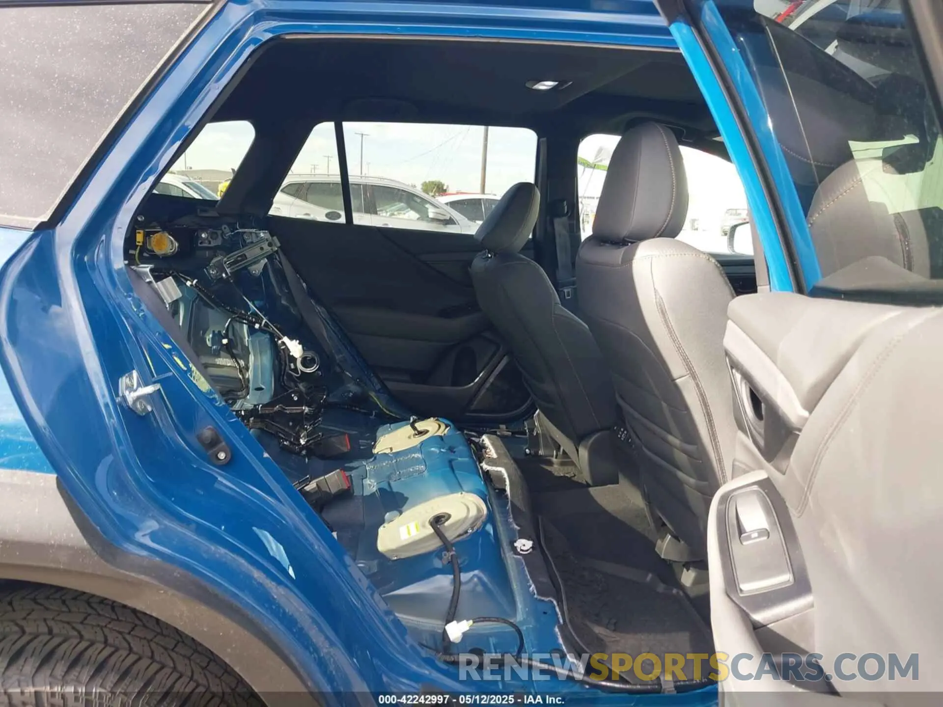 8 fotografías del automóvil dañado 4S4BTGUD0S3167493 SUBARU OUTBACK 2025