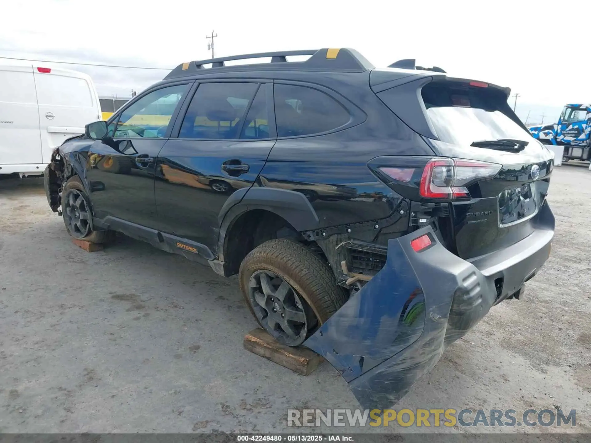 3 fotografías del automóvil dañado 4S4BTGUD0S3225683 SUBARU OUTBACK 2025