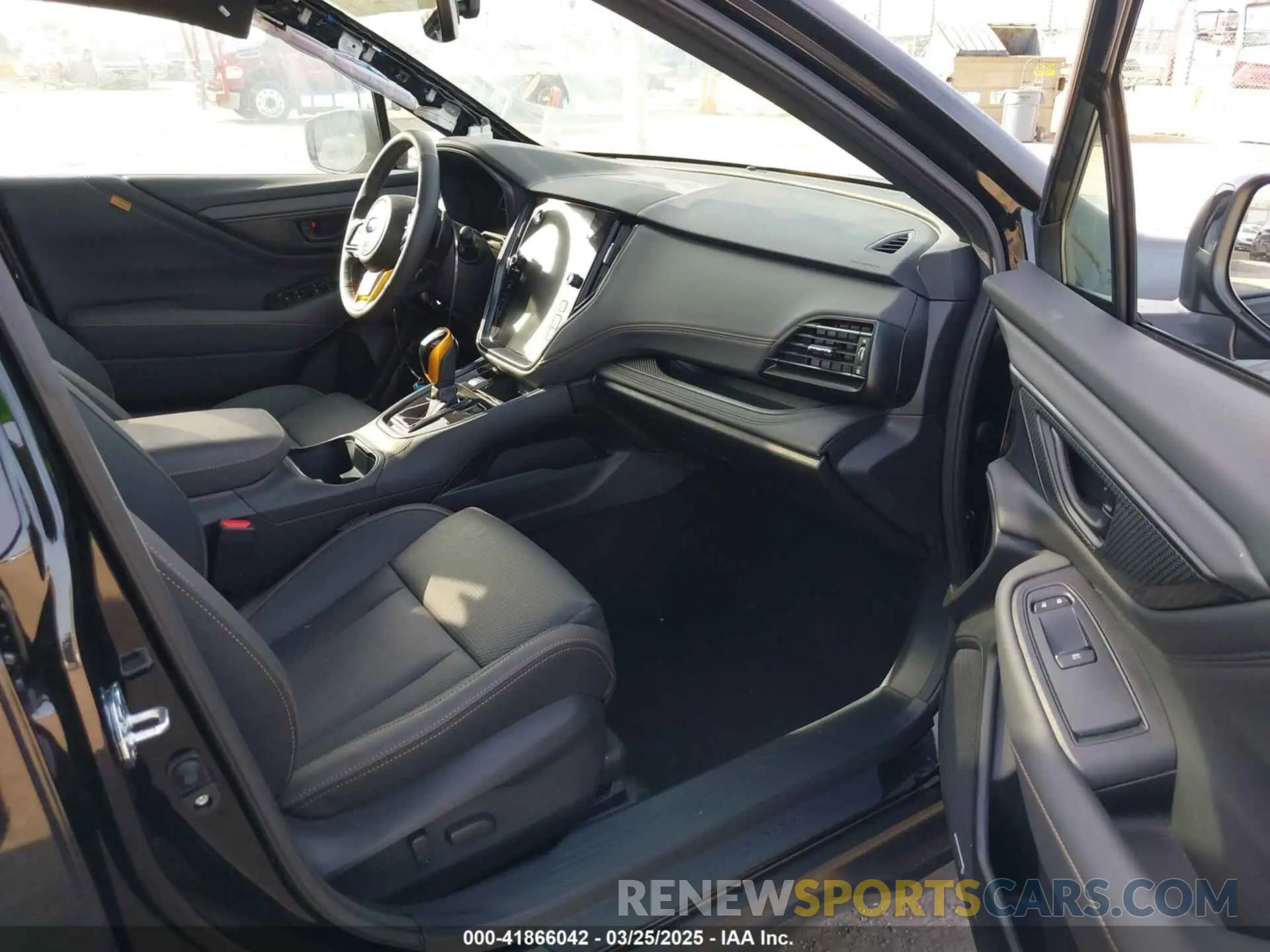 5 fotografías del automóvil dañado 4S4BTGUD9S3147100 SUBARU OUTBACK 2025