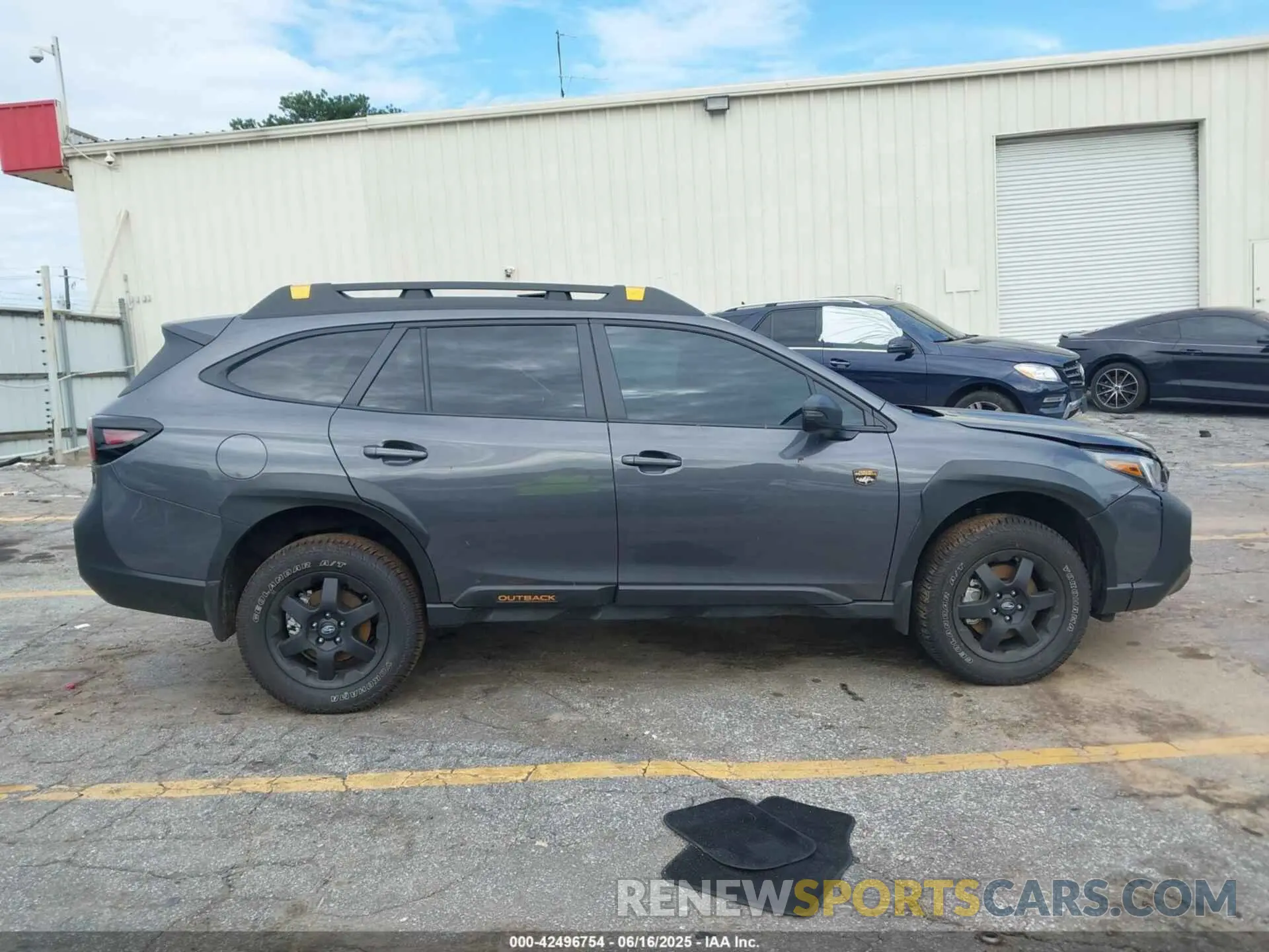 13 fotografías del automóvil dañado 4S4BTGUDXS3216487 SUBARU OUTBACK 2025