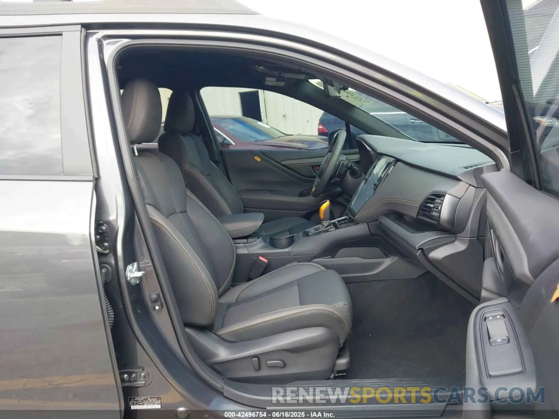 5 fotografías del automóvil dañado 4S4BTGUDXS3216487 SUBARU OUTBACK 2025