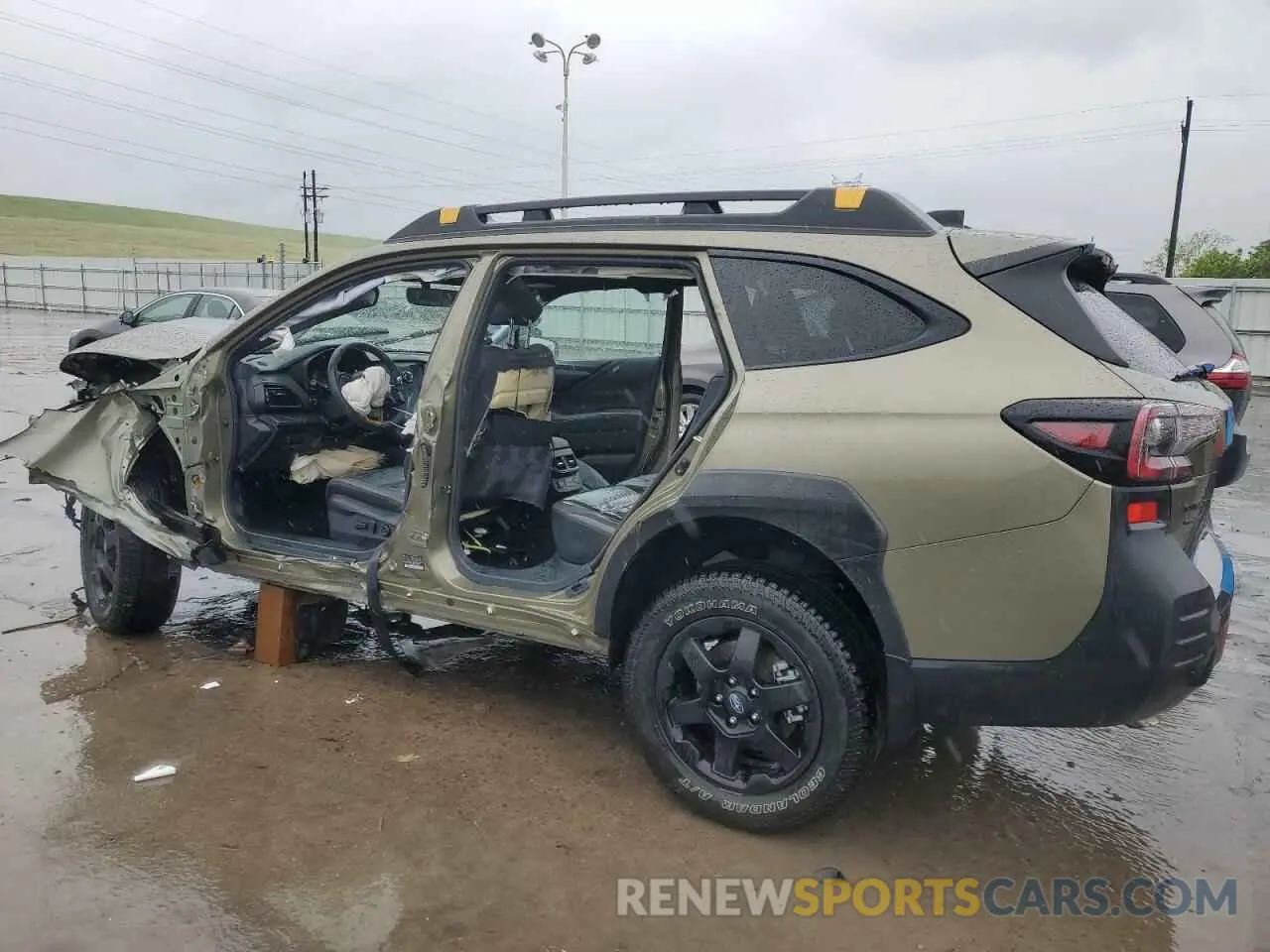 2 fotografías del automóvil dañado 4S4BTGUD4R3127590 SUBARU OUTBACK WI 2024