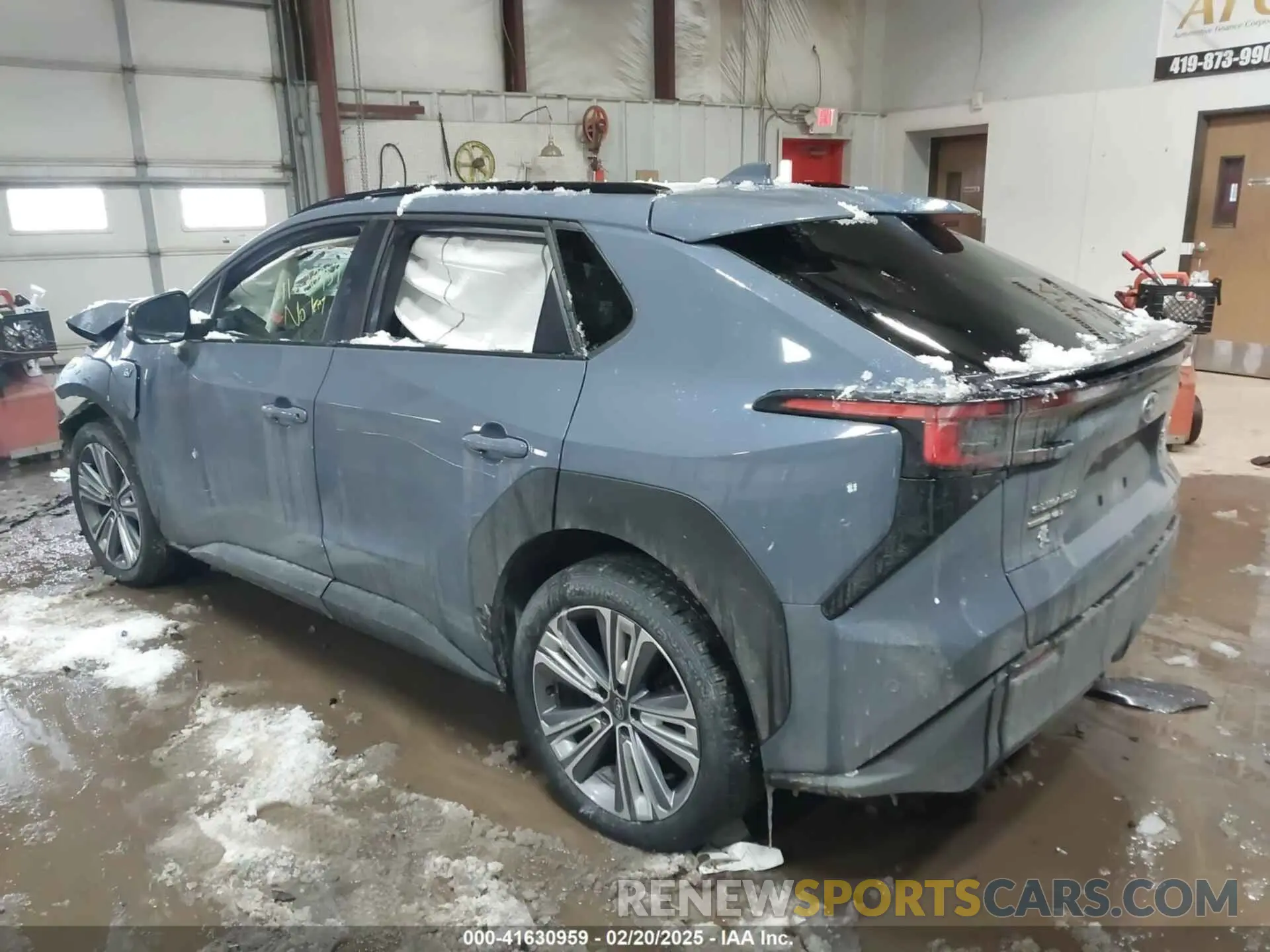 3 fotografías del automóvil dañado JTMABABA2PA016084 SUBARU SOLTERRA 2023