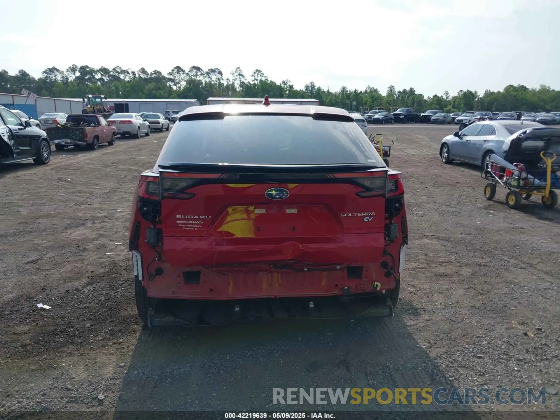 16 fotografías del automóvil dañado JTMABABA7PA027663 SUBARU SOLTERRA 2023
