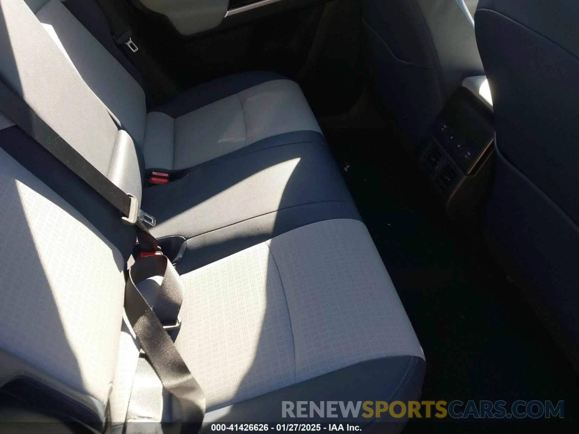 8 fotografías del automóvil dañado JTMABABA0RA072947 SUBARU SOLTERRA 2024