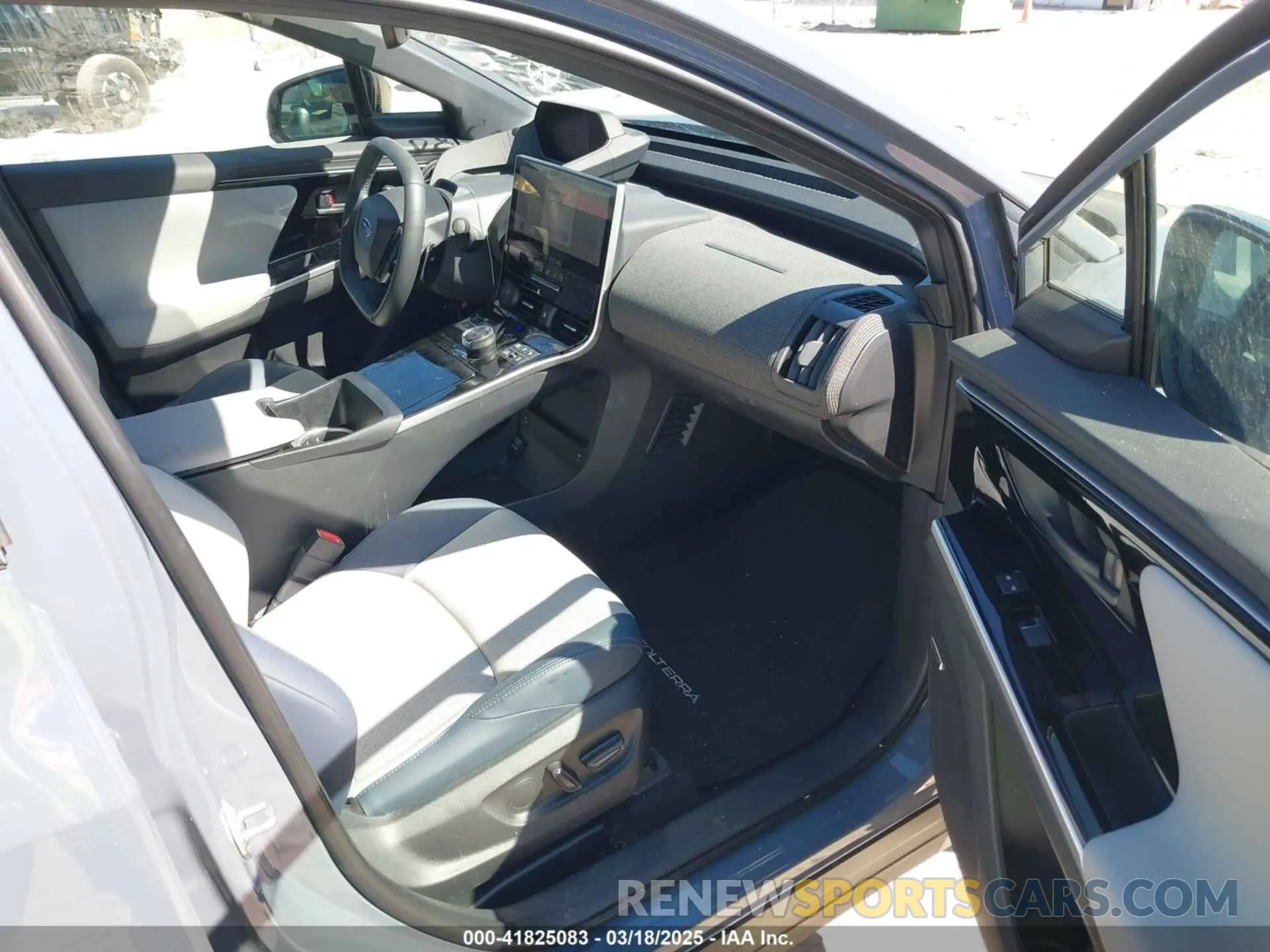 5 fotografías del automóvil dañado JTMABABA6RA063380 SUBARU SOLTERRA 2024