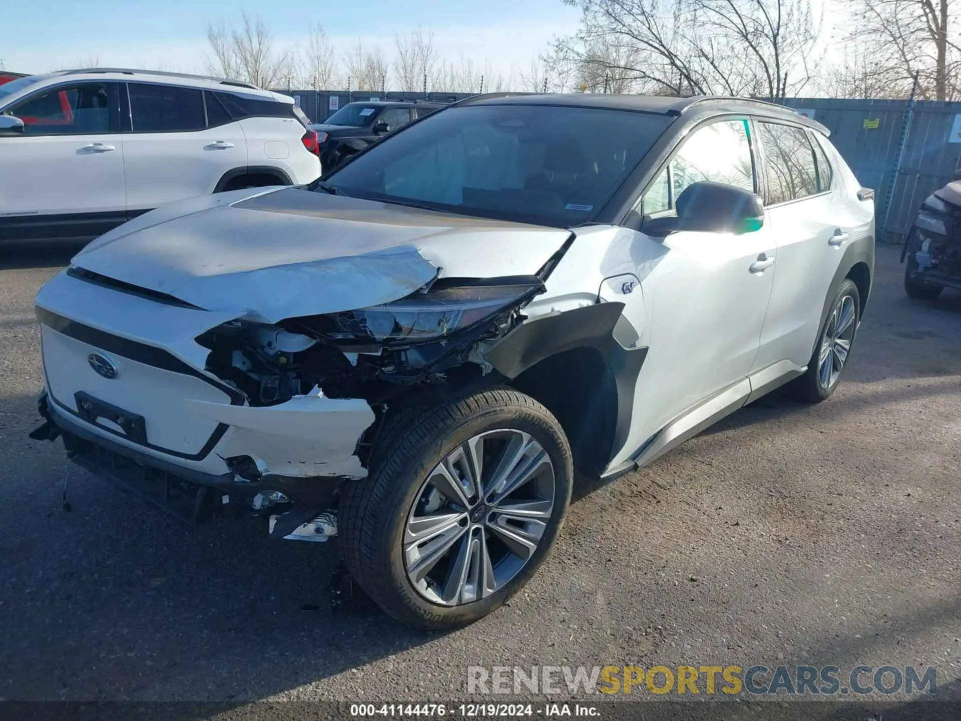 2 fotografías del automóvil dañado JTMABABA8RA060285 SUBARU SOLTERRA 2024