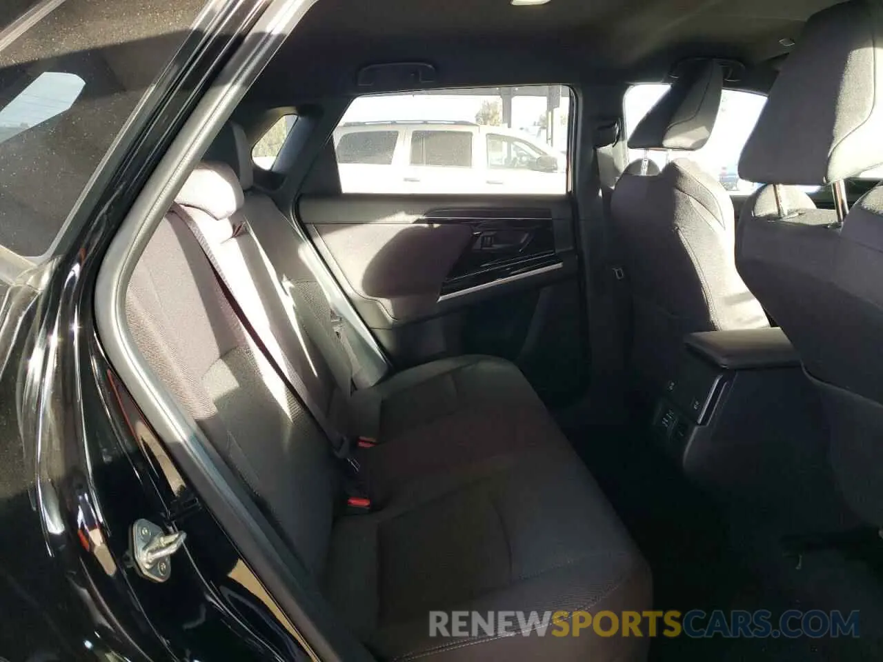 10 fotografías del automóvil dañado JTMABABA4RA070389 SUBARU SOLTERRA P 2024