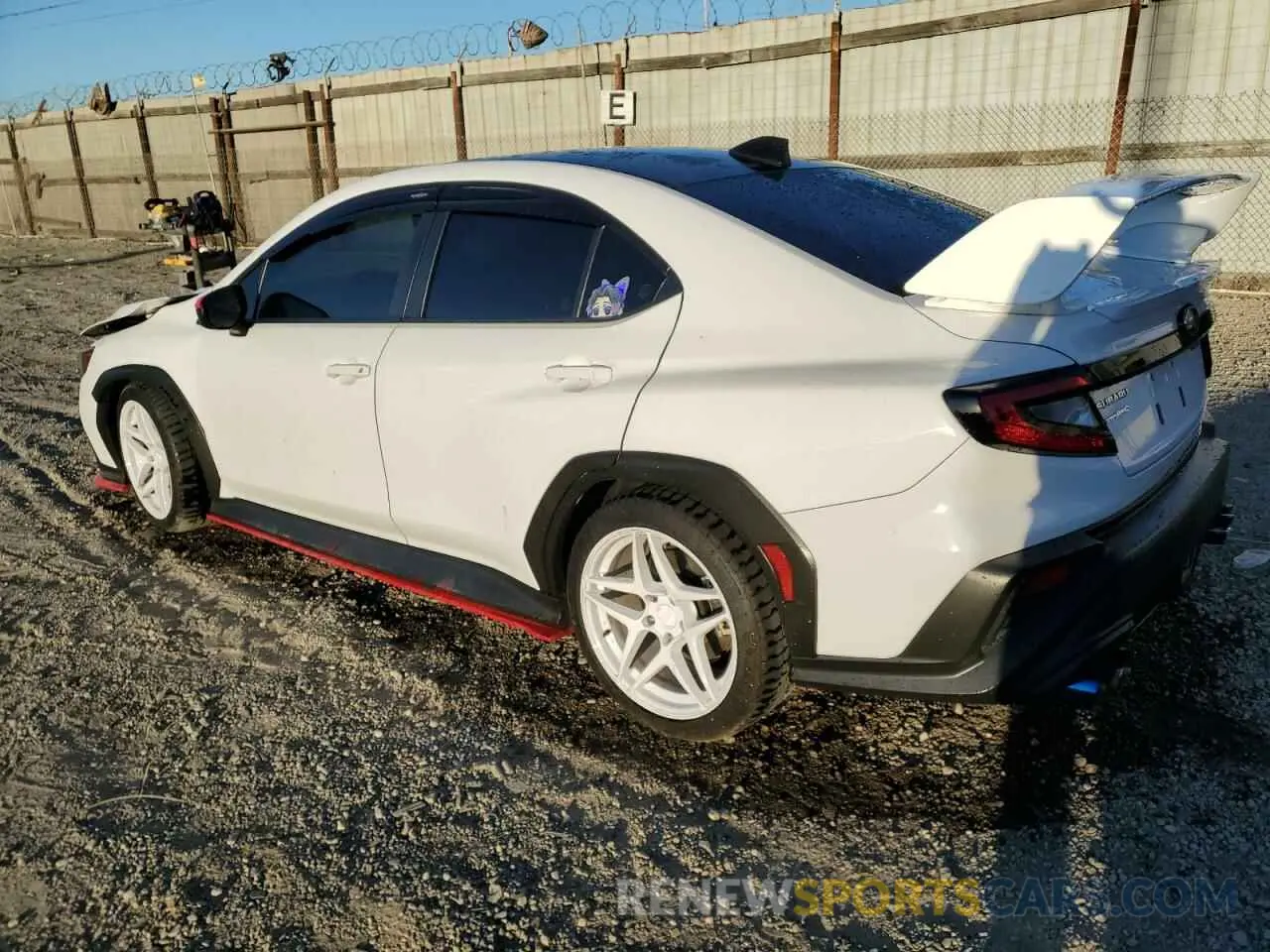 2 fotografías del automóvil dañado JF1VBAH60N8005213 SUBARU WRX 2022