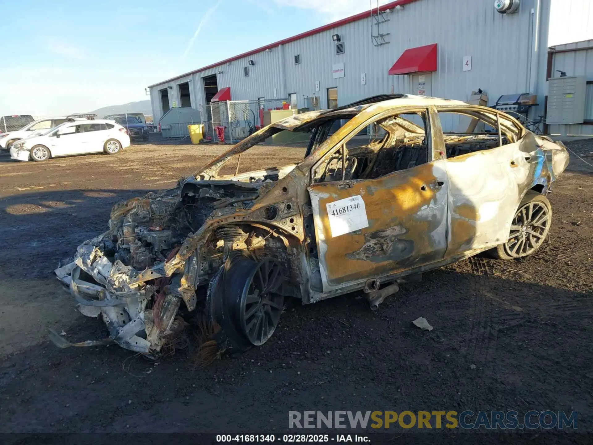 2 fotografías del automóvil dañado JF1VBAF63P9803673 SUBARU WRX 2023