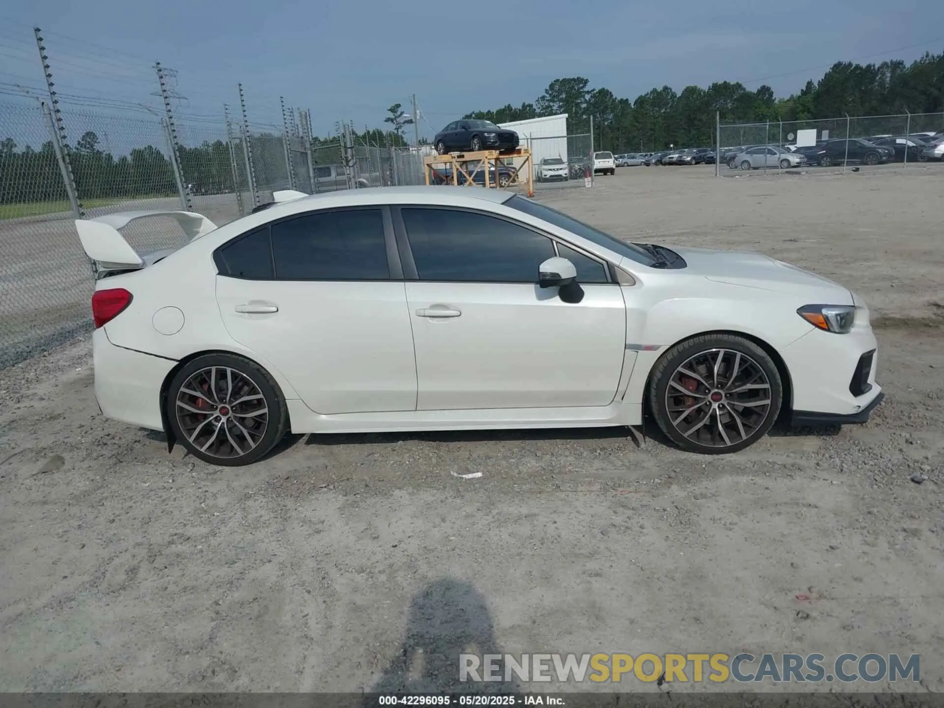 13 fotografías del automóvil dañado JF1VA2E69L9834320 SUBARU WRX STI 2020