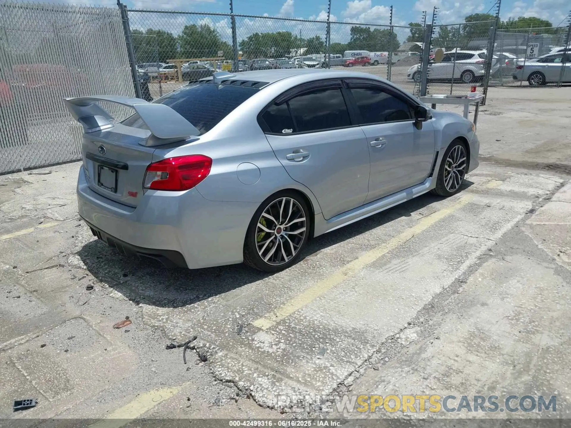 4 fotografías del automóvil dañado JF1VA2E66M9822014 SUBARU WRX STI 2021