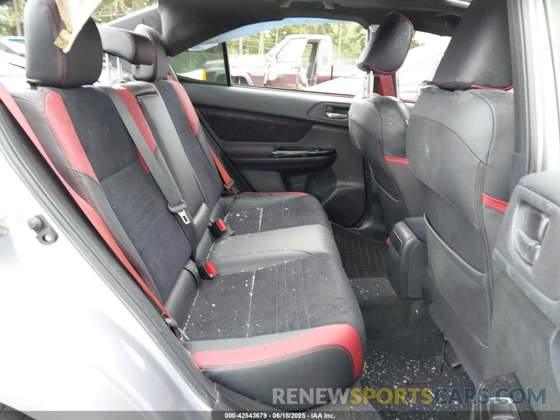 8 fotografías del automóvil dañado JF1VA2W60M9811220 SUBARU WRX STI 2021