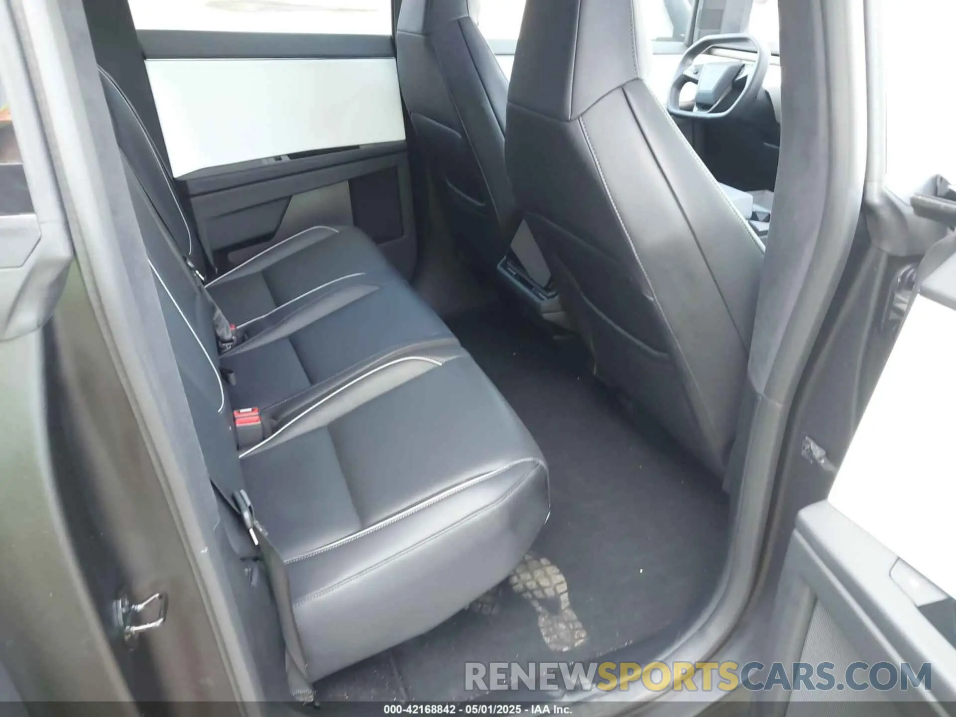 8 fotografías del automóvil dañado 7G2CEHED0RA018998 TESLA CYBERTRUCK 2024