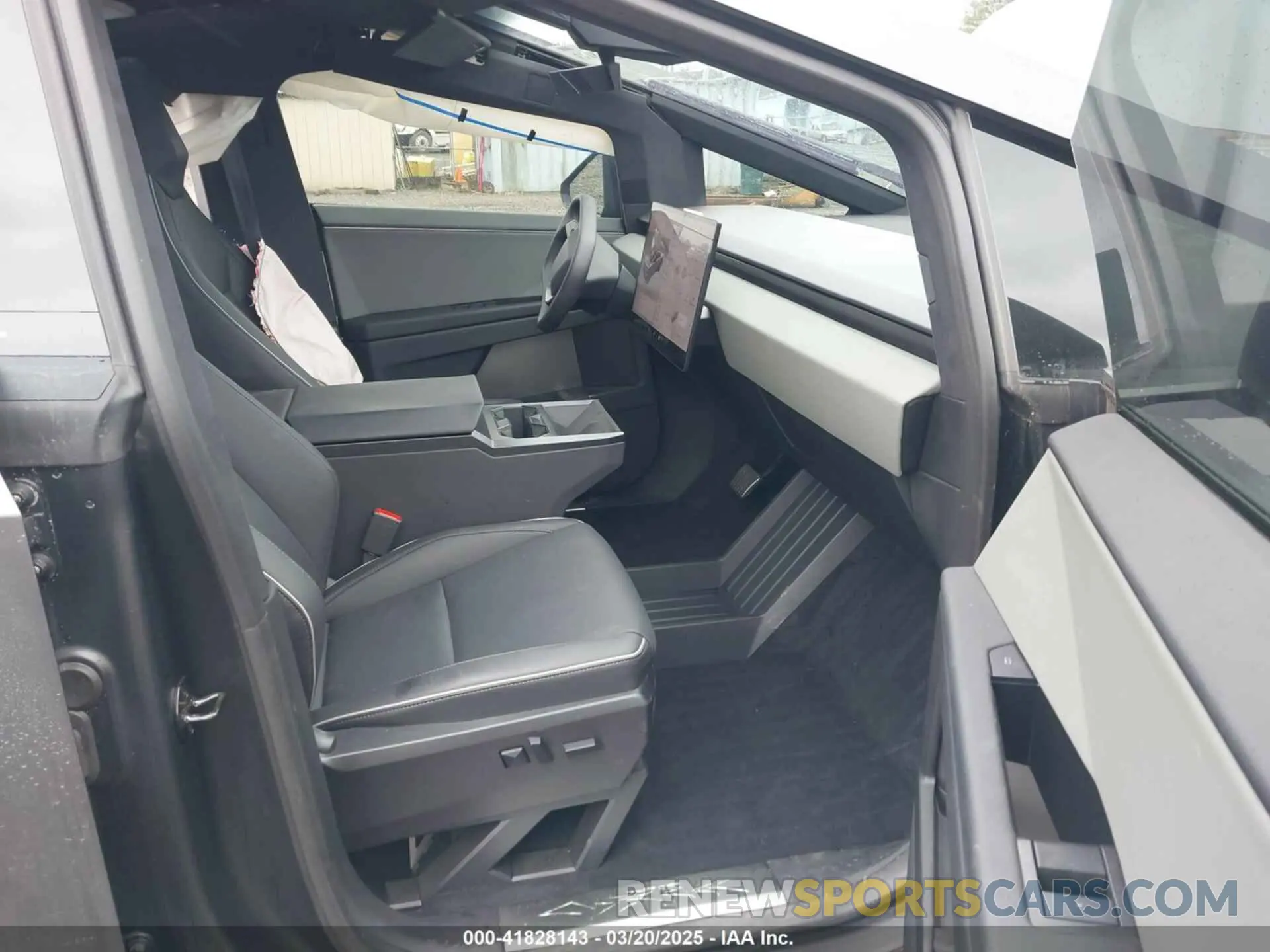 5 fotografías del automóvil dañado 7G2CEHED0RA043898 TESLA CYBERTRUCK 2024