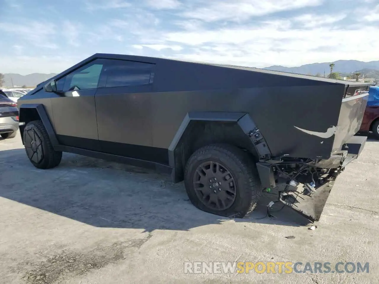 2 fotografías del automóvil dañado 7G2CEHED1RA050360 TESLA CYBERTRUCK 2024