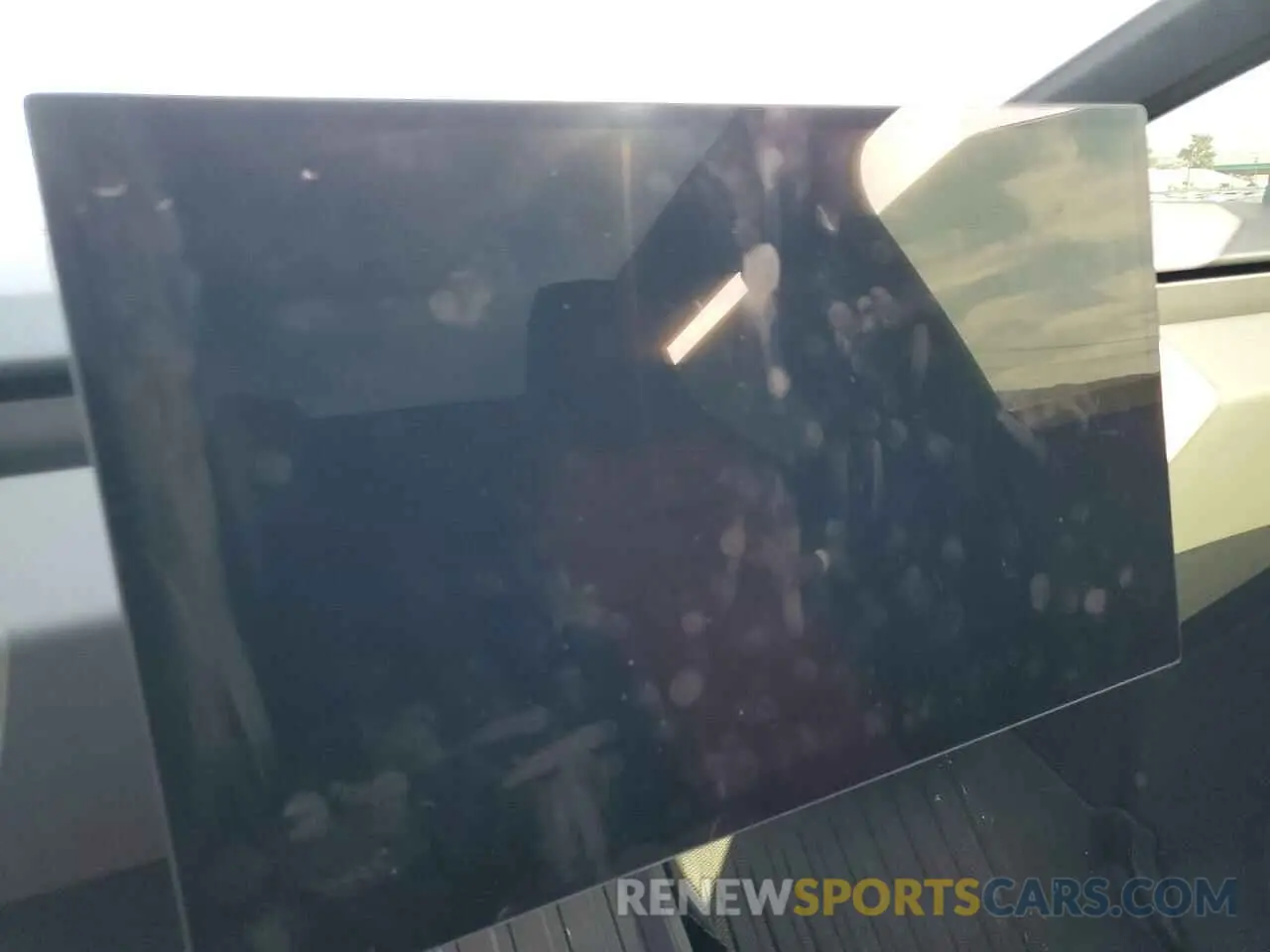 9 fotografías del automóvil dañado 7G2CEHED1RA050360 TESLA CYBERTRUCK 2024