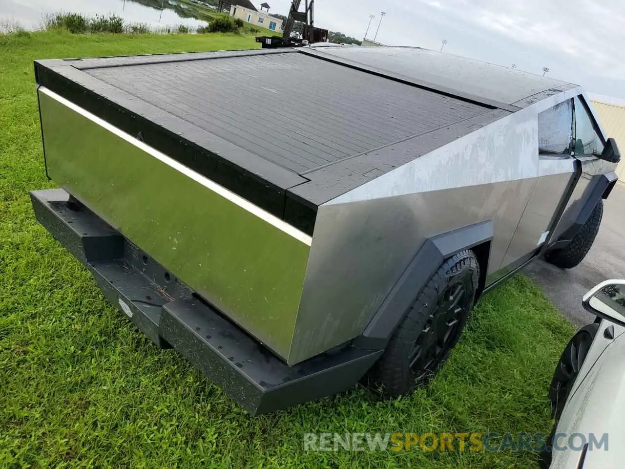 3 fotografías del automóvil dañado 7G2CEHED2RA015326 TESLA CYBERTRUCK 2024