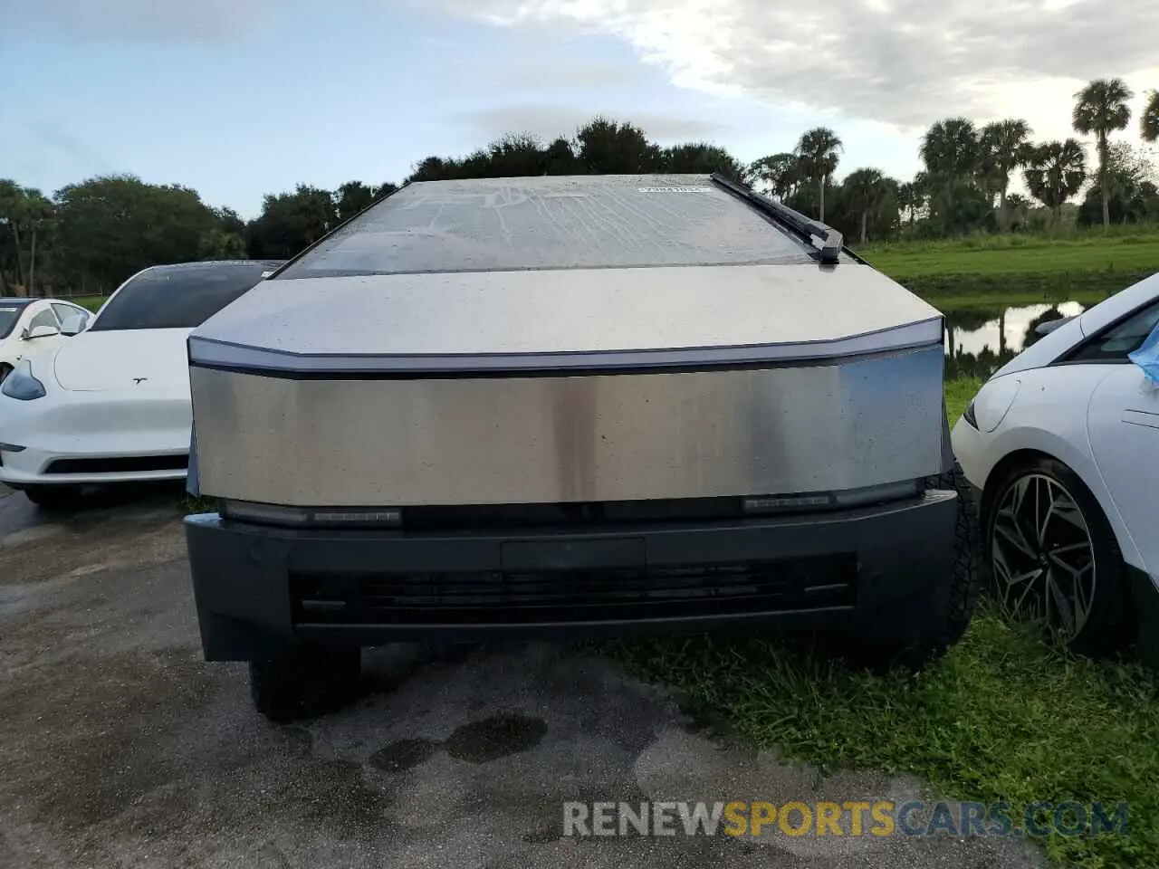 5 fotografías del automóvil dañado 7G2CEHED2RA015326 TESLA CYBERTRUCK 2024