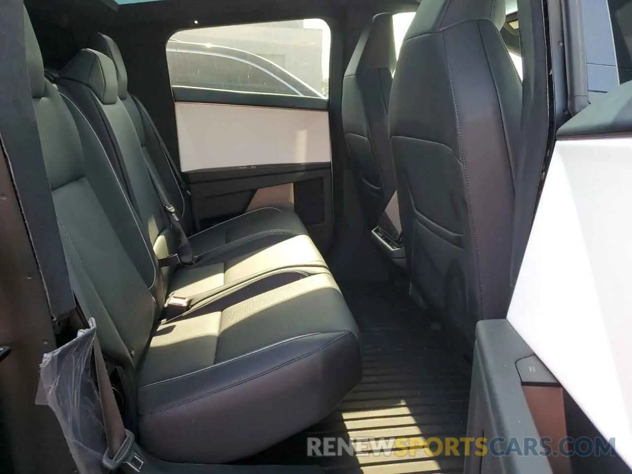 10 fotografías del automóvil dañado 7G2CEHED3RA006960 TESLA CYBERTRUCK 2024
