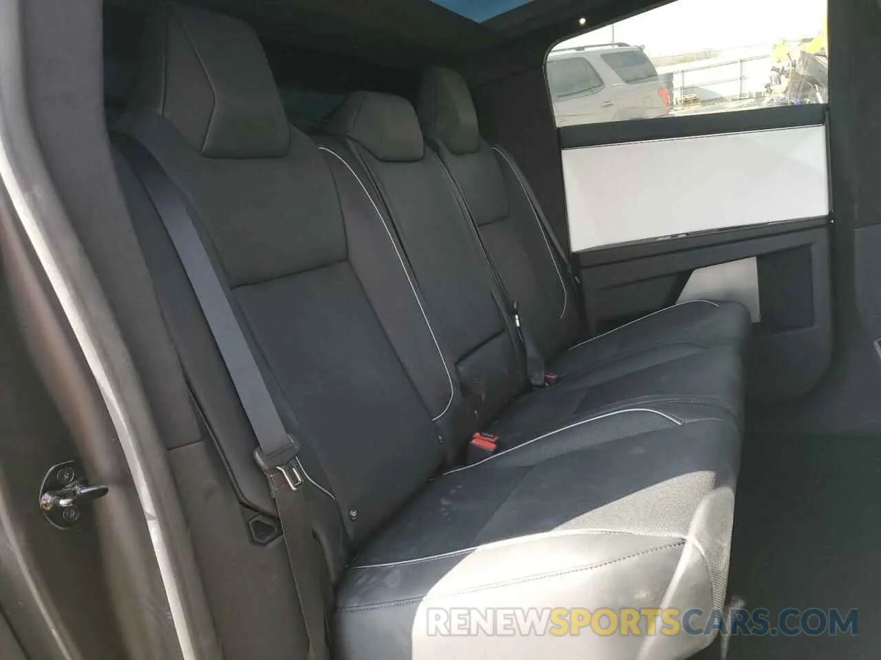 10 fotografías del automóvil dañado 7G2CEHED4RA011780 TESLA CYBERTRUCK 2024