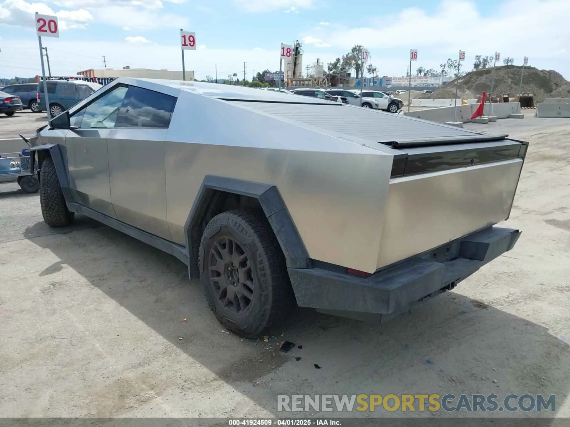 3 fotografías del automóvil dañado 7G2CEHED4RA036923 TESLA CYBERTRUCK 2024