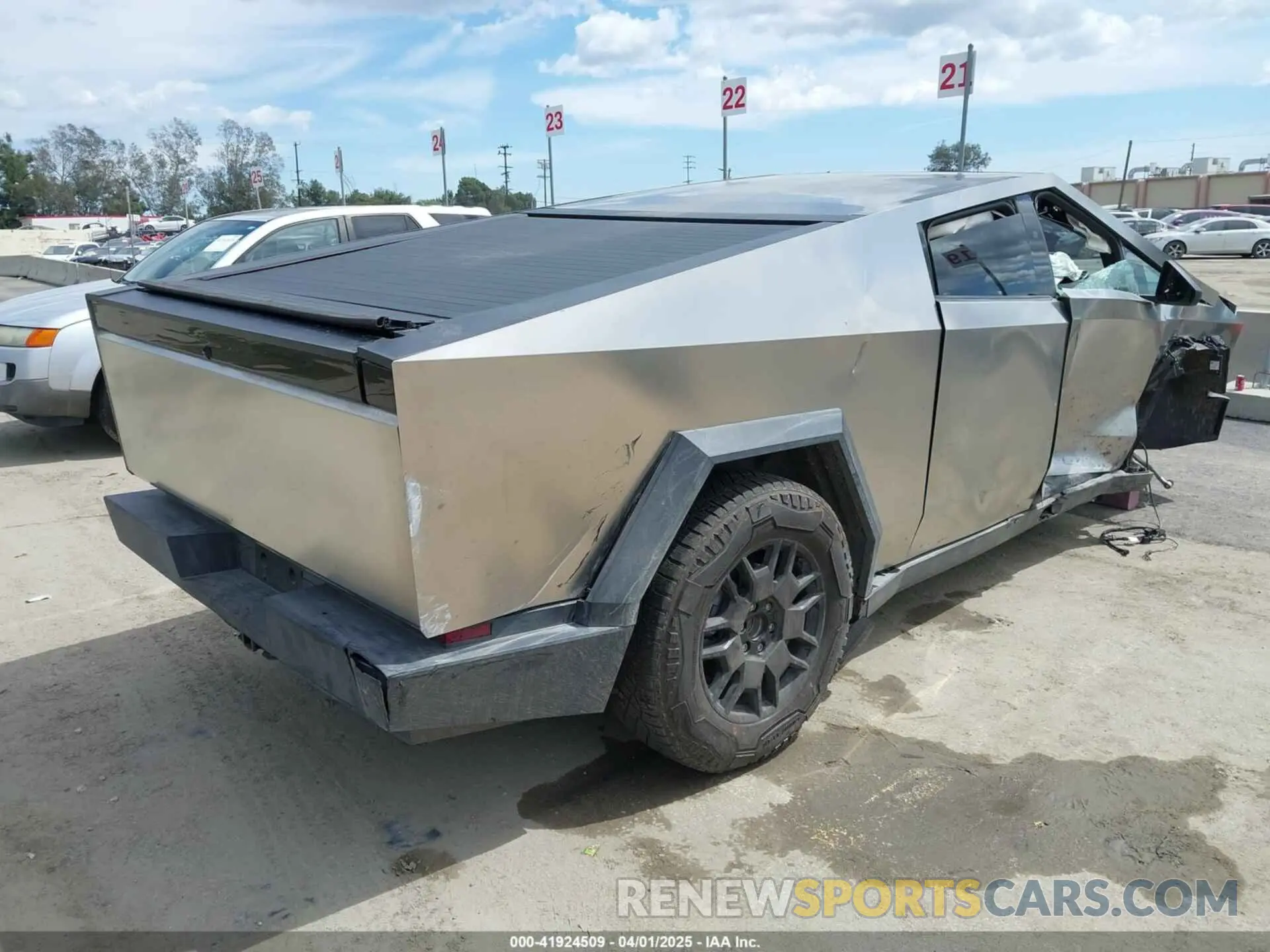 4 fotografías del automóvil dañado 7G2CEHED4RA036923 TESLA CYBERTRUCK 2024