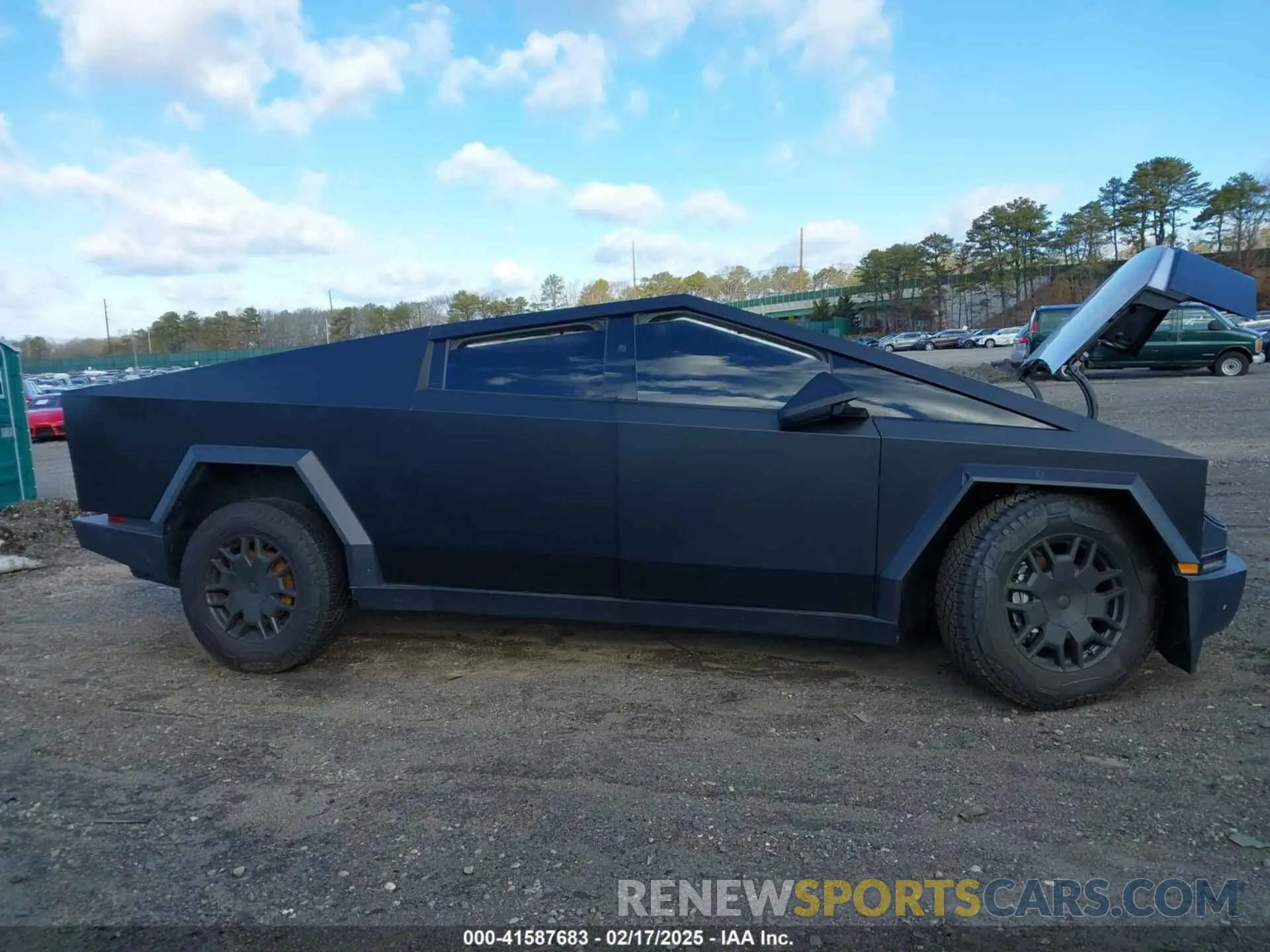 12 fotografías del automóvil dañado 7G2CEHED5RA015790 TESLA CYBERTRUCK 2024