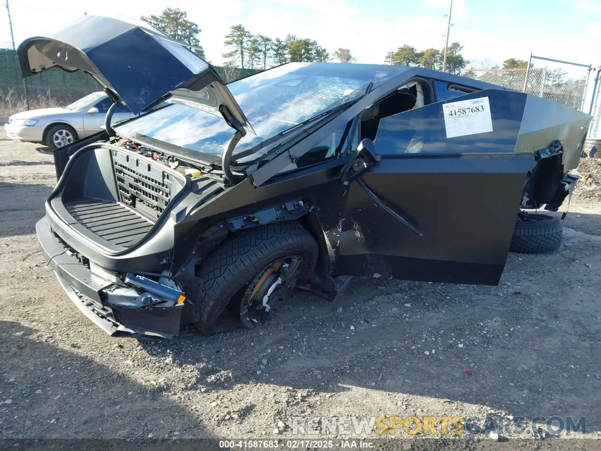 2 fotografías del automóvil dañado 7G2CEHED5RA015790 TESLA CYBERTRUCK 2024