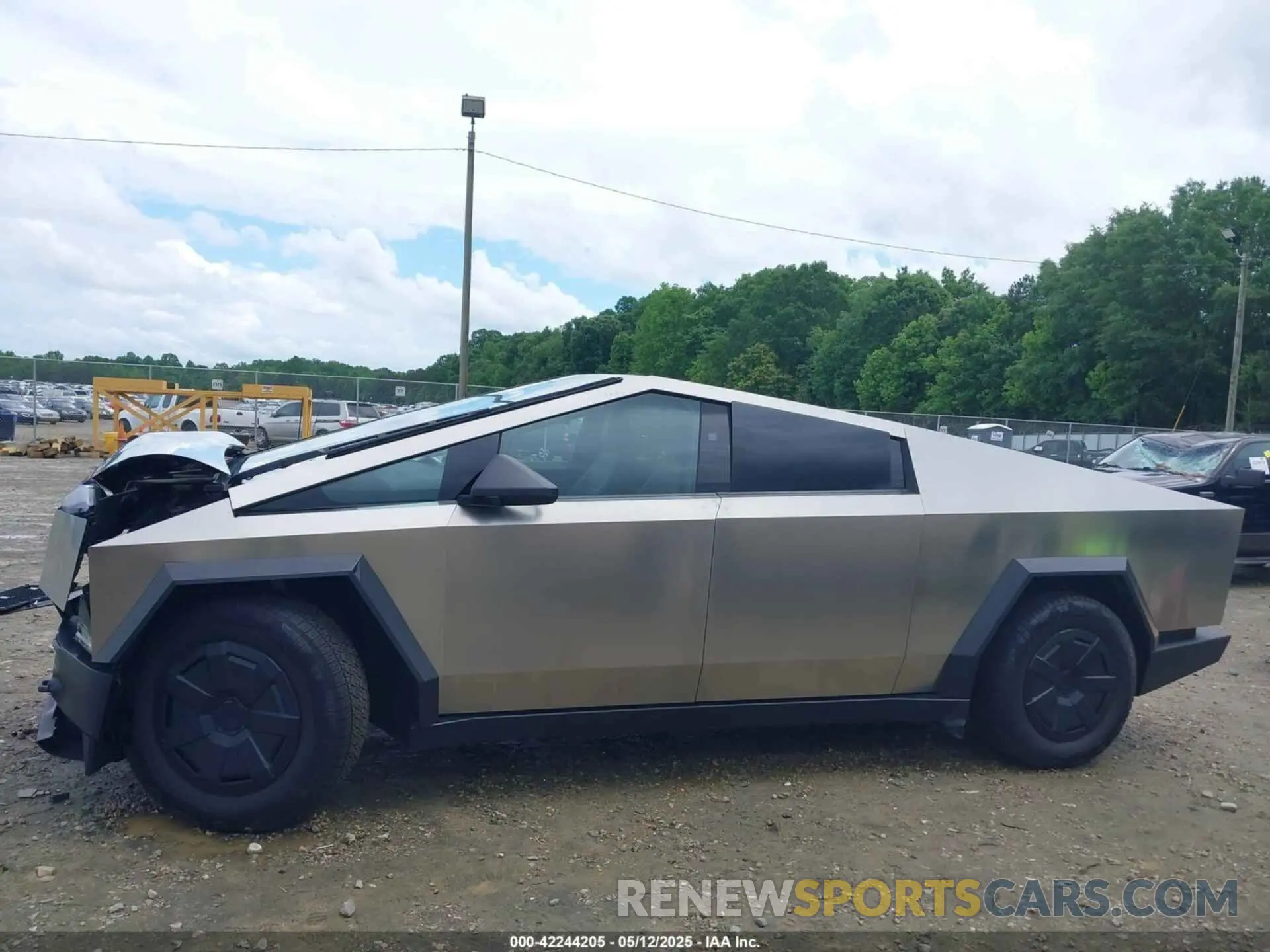 15 fotografías del automóvil dañado 7G2CEHED5RA039734 TESLA CYBERTRUCK 2024