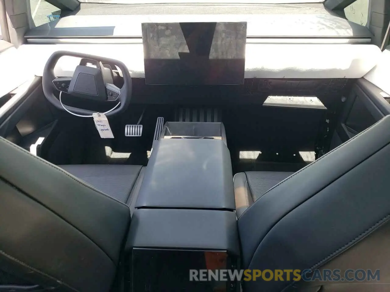 8 fotografías del automóvil dañado 7G2CEHED7RA039024 TESLA CYBERTRUCK 2024