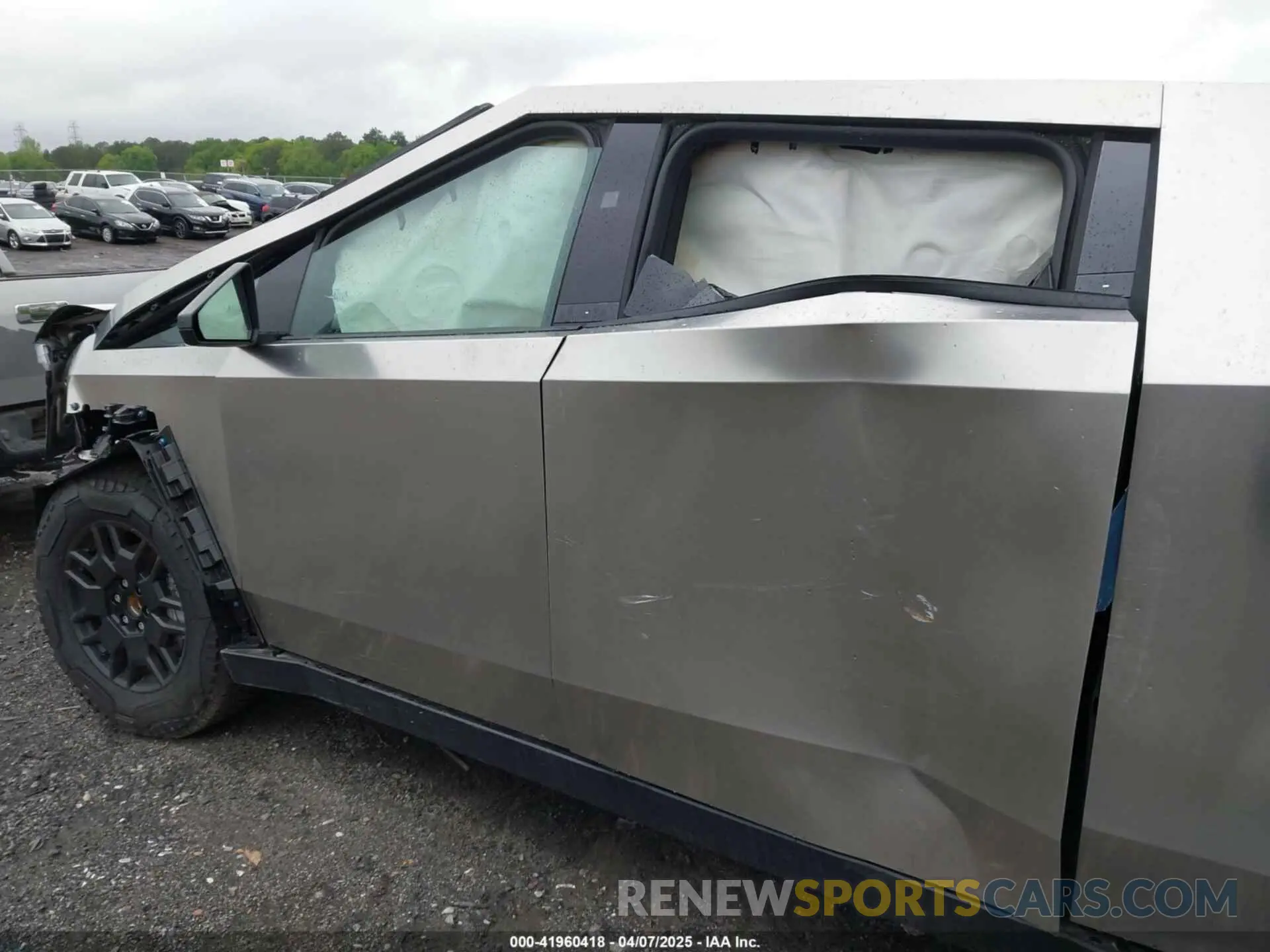 18 fotografías del automóvil dañado 7G2CEHED7RA041694 TESLA CYBERTRUCK 2024