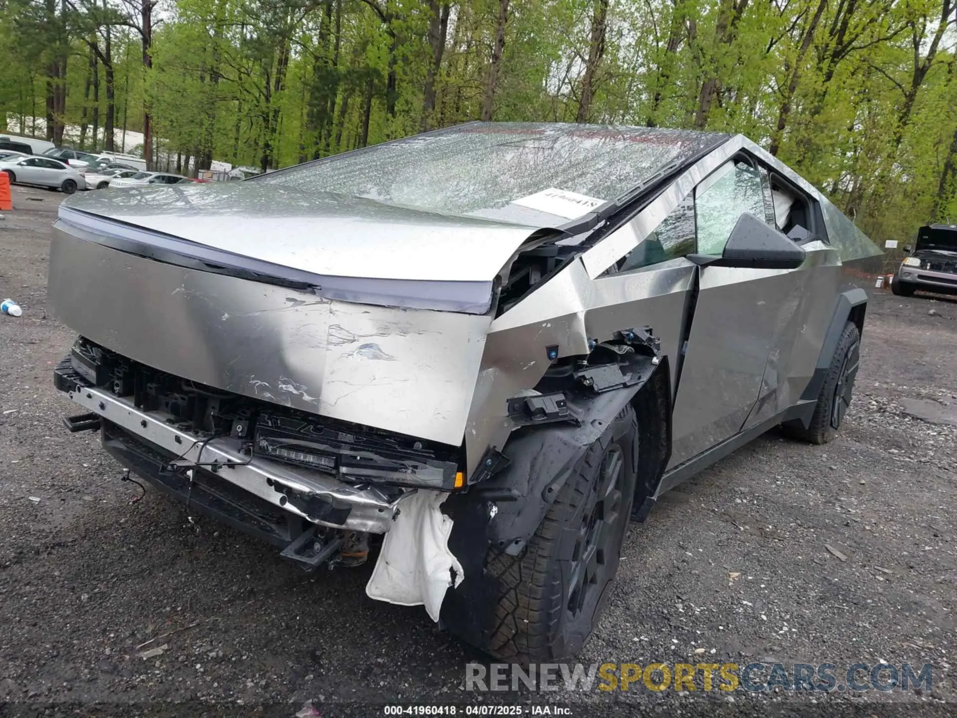 2 fotografías del automóvil dañado 7G2CEHED7RA041694 TESLA CYBERTRUCK 2024