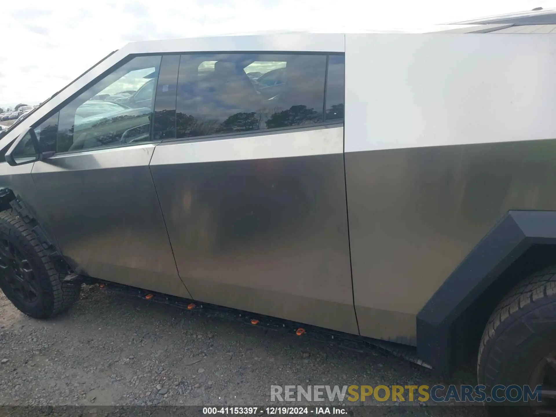 15 fotografías del automóvil dañado 7G2CEHEE0RA031825 TESLA CYBERTRUCK 2024