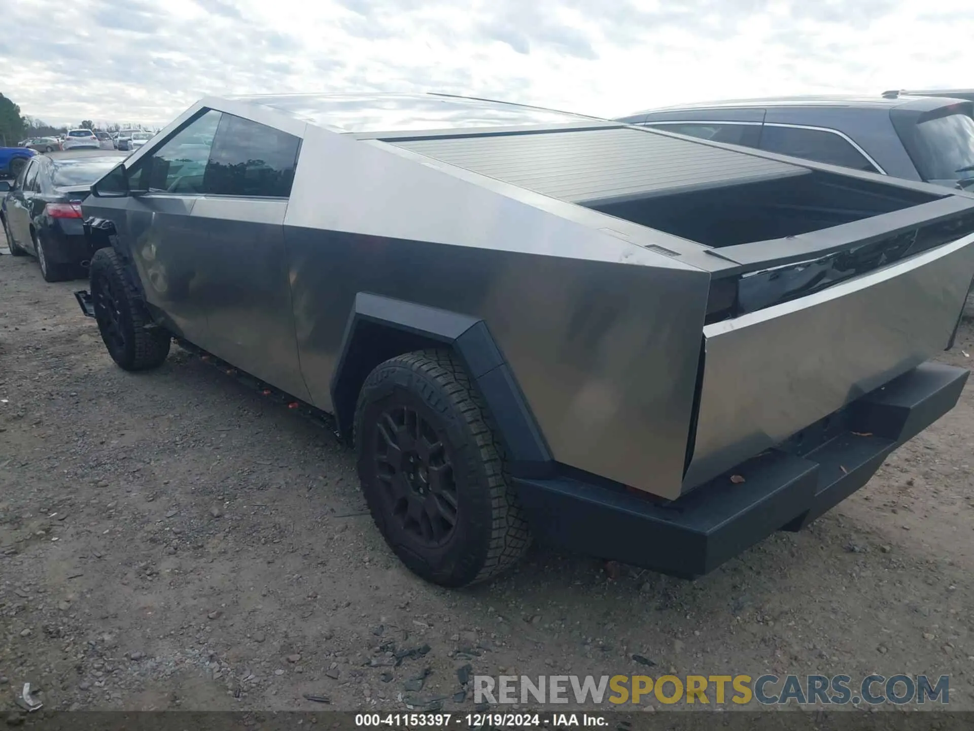 3 fotografías del automóvil dañado 7G2CEHEE0RA031825 TESLA CYBERTRUCK 2024