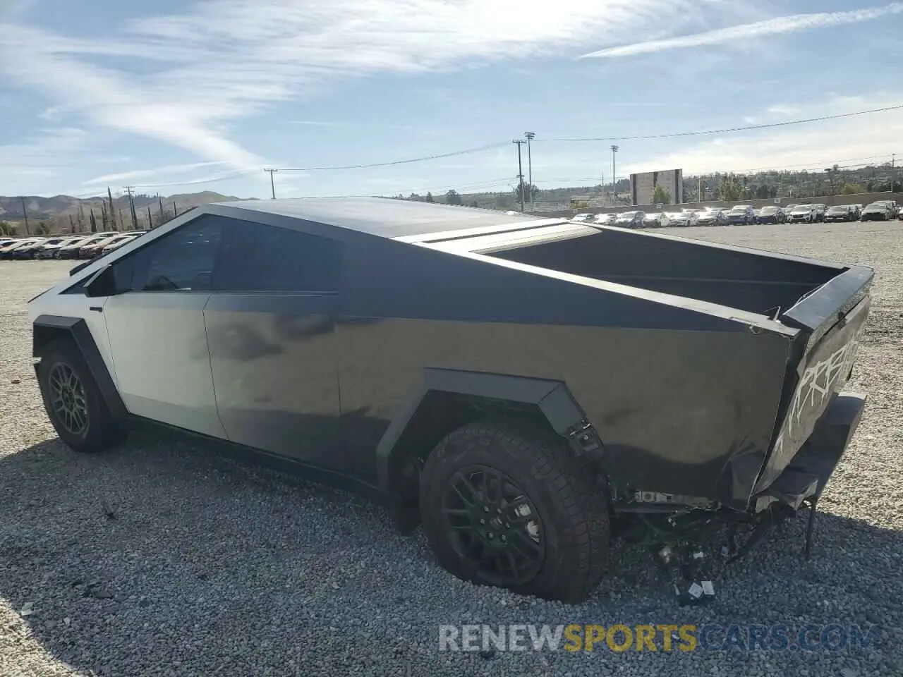 2 fotografías del automóvil dañado 7G2CEHEE0RA031839 TESLA CYBERTRUCK 2024