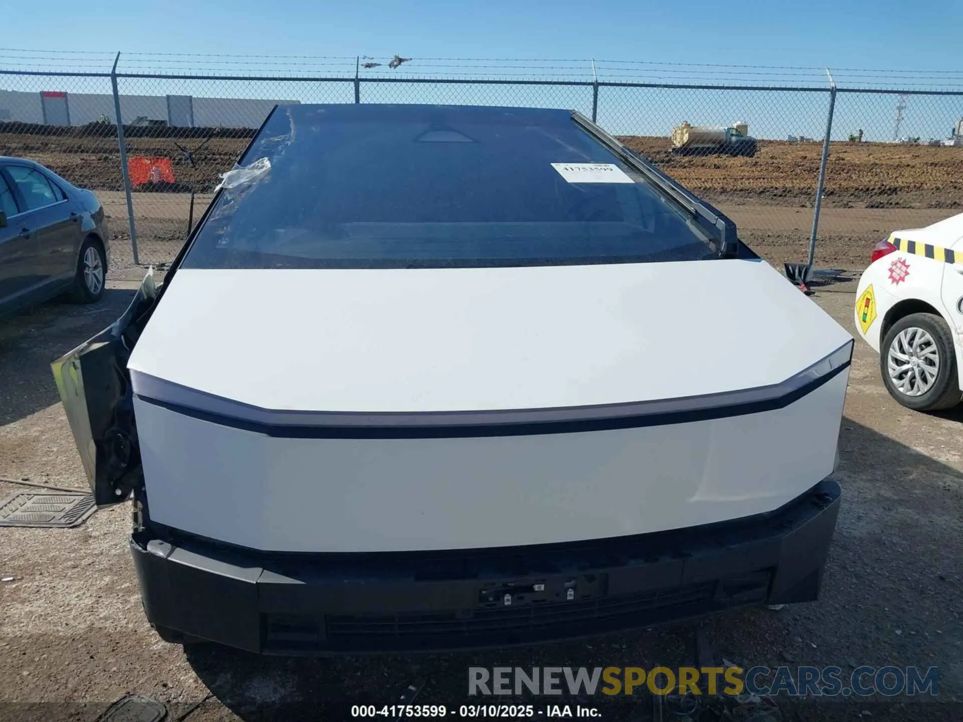 11 fotografías del automóvil dañado 7G2CEHEE3RA040518 TESLA CYBERTRUCK 2024