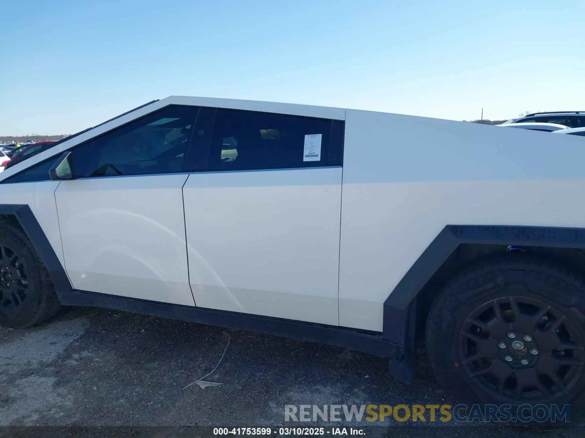 13 fotografías del automóvil dañado 7G2CEHEE3RA040518 TESLA CYBERTRUCK 2024