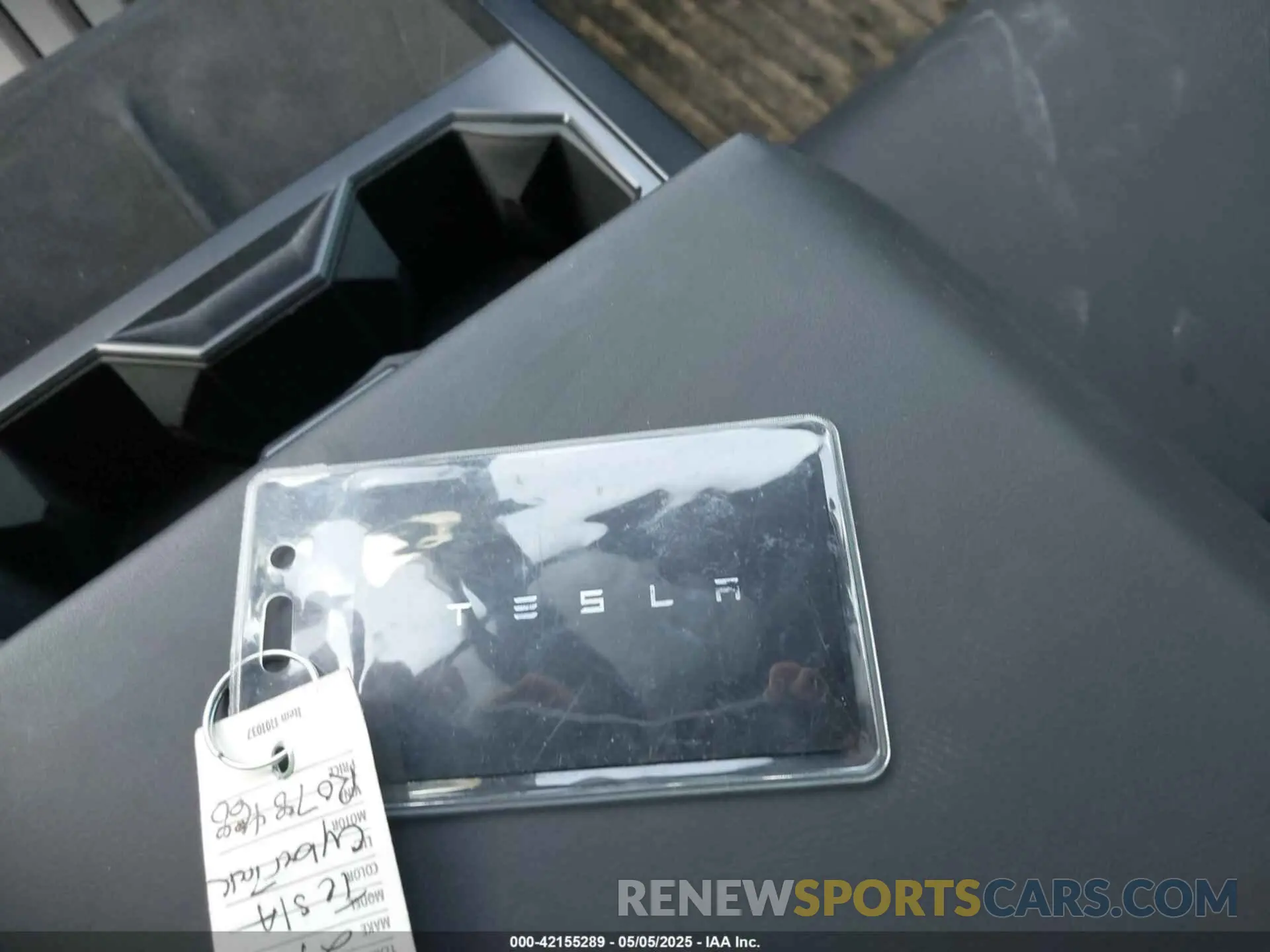 11 fotografías del automóvil dañado 7G2CEHEE3RA041930 TESLA CYBERTRUCK 2024
