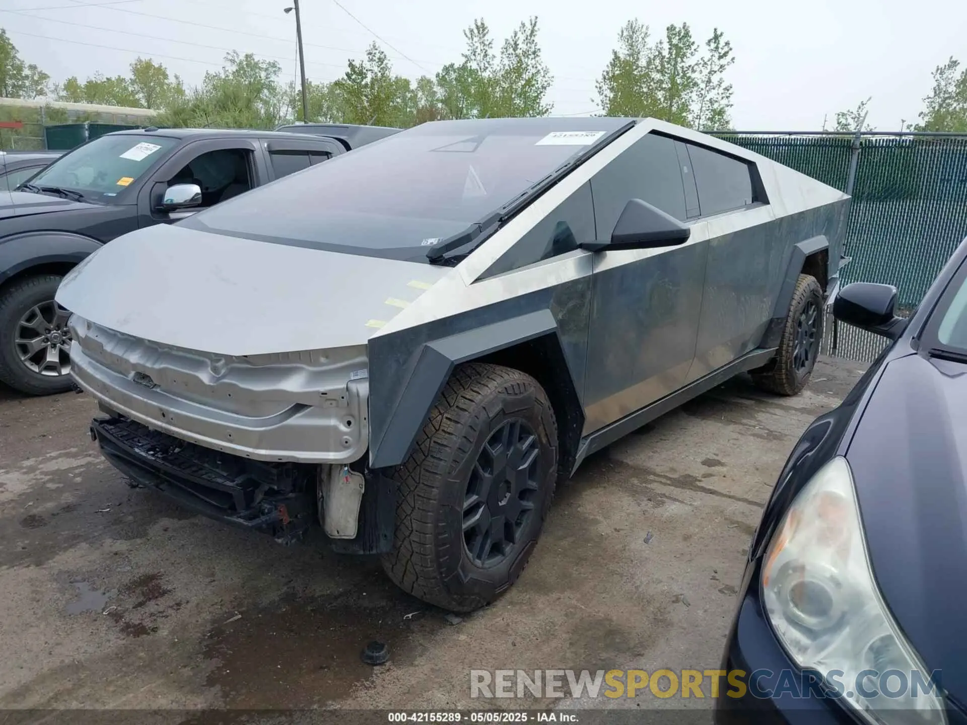 2 fotografías del automóvil dañado 7G2CEHEE3RA041930 TESLA CYBERTRUCK 2024