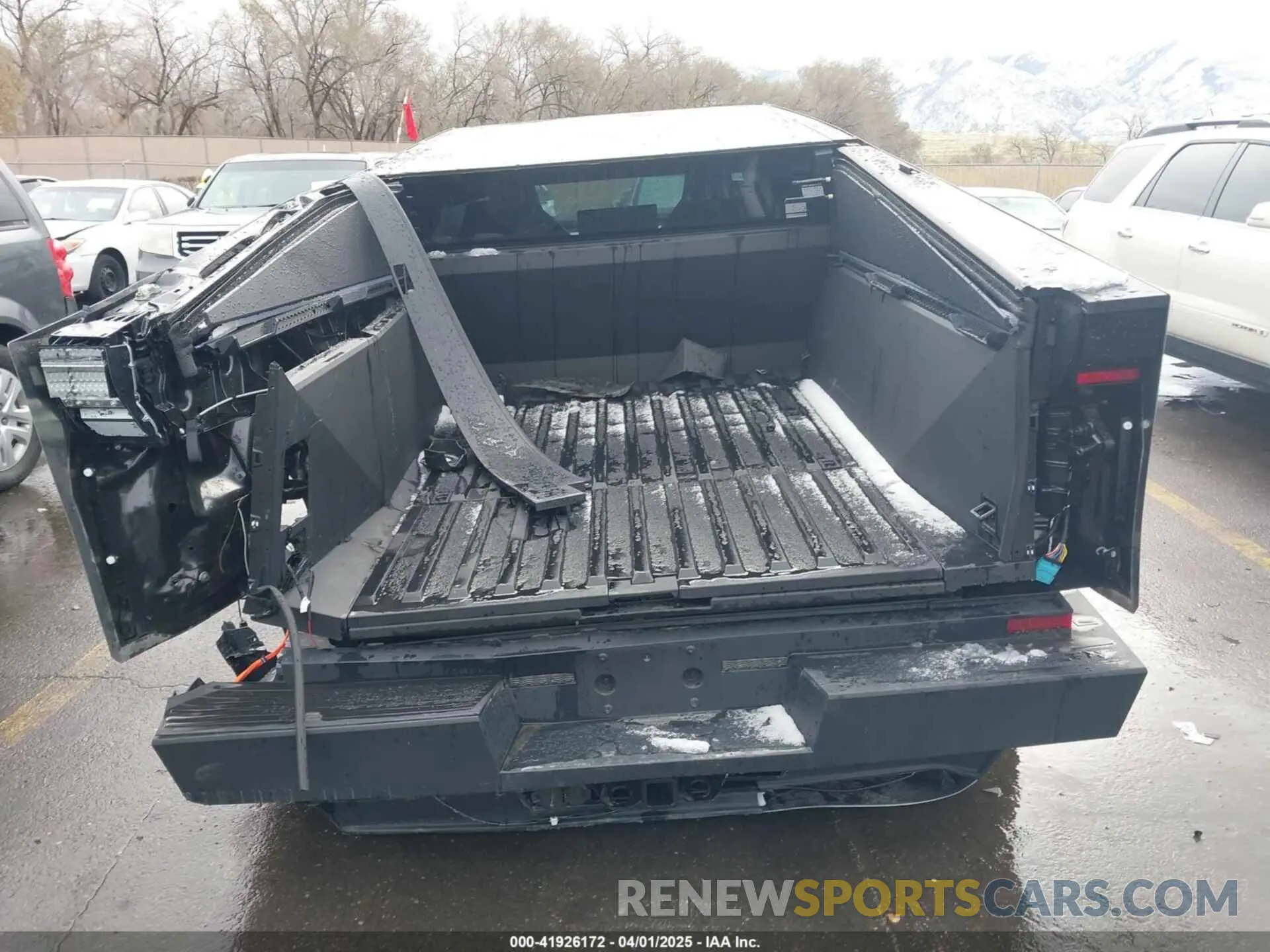 16 fotografías del automóvil dañado 7G2CEHEE5RA019900 TESLA CYBERTRUCK 2024