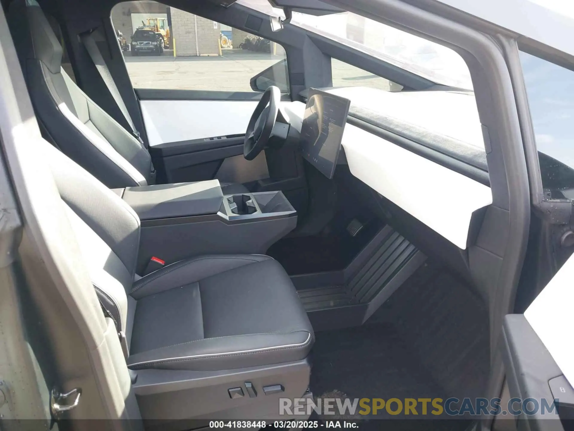 5 fotografías del automóvil dañado 7G2CEHEE9RA027756 TESLA CYBERTRUCK 2024