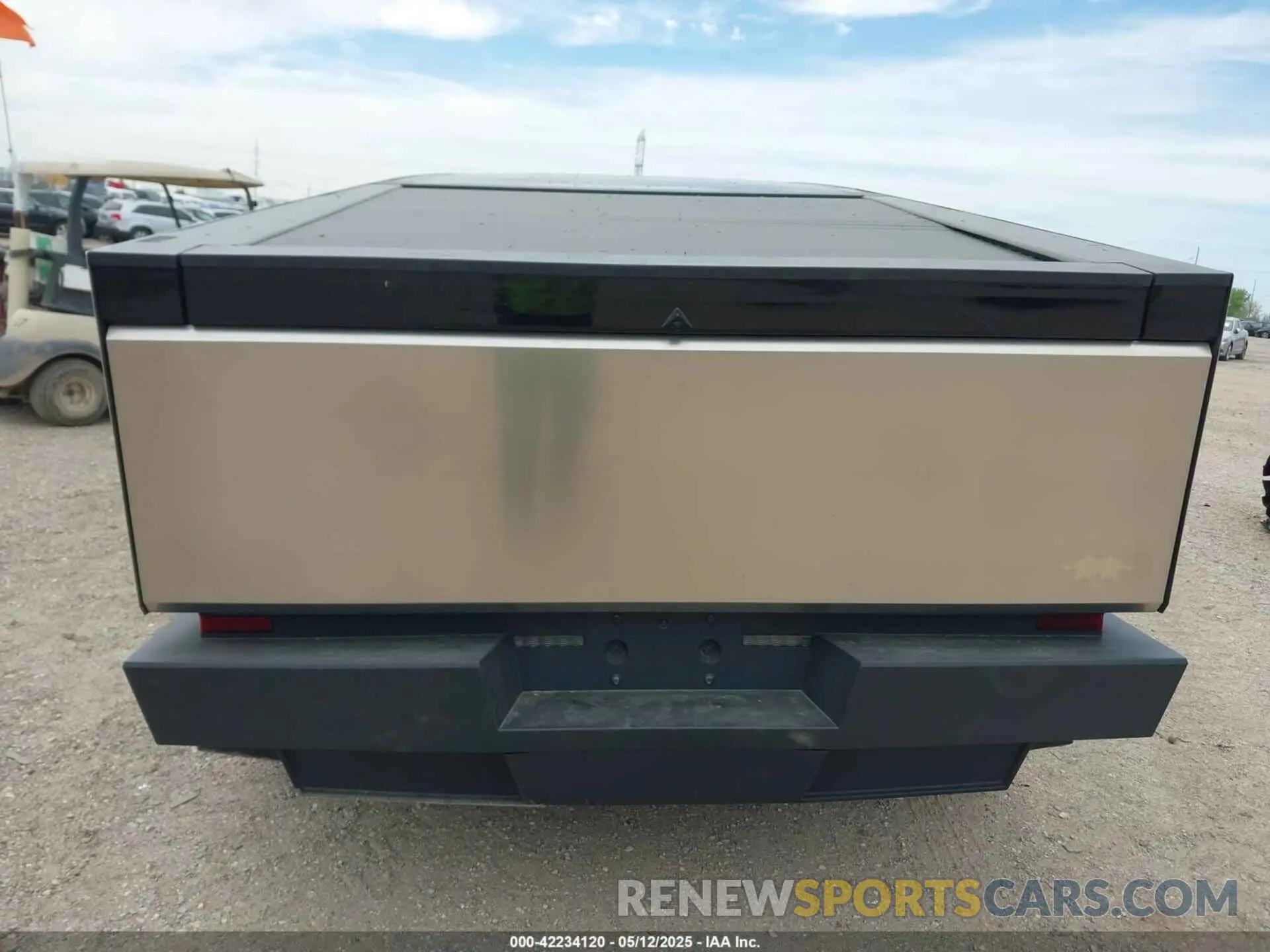 15 fotografías del automóvil dañado 7G2CEHEEXRA024834 TESLA CYBERTRUCK 2024