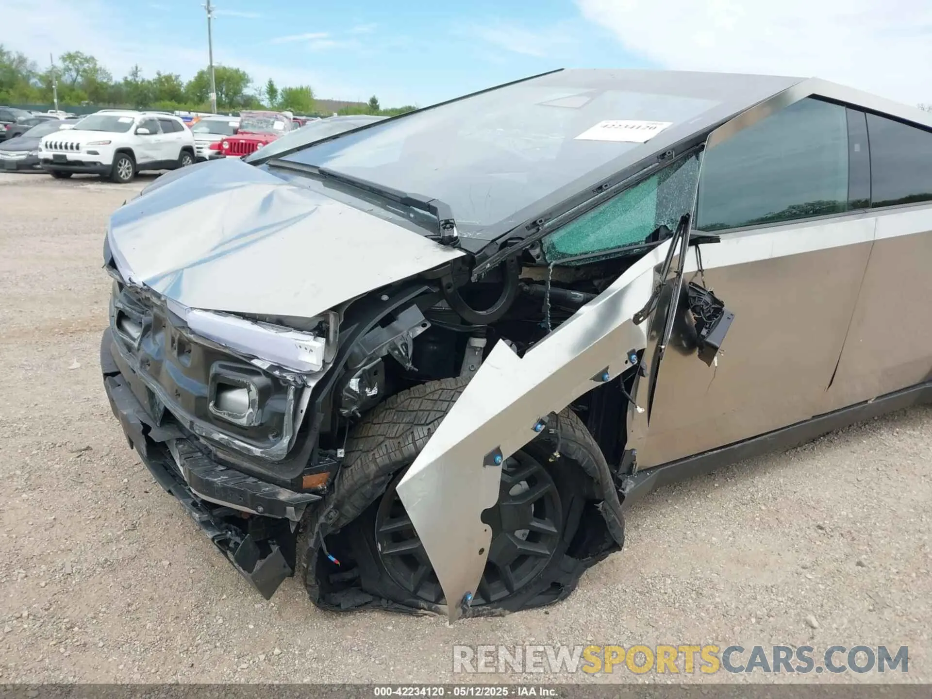 19 fotografías del automóvil dañado 7G2CEHEEXRA024834 TESLA CYBERTRUCK 2024