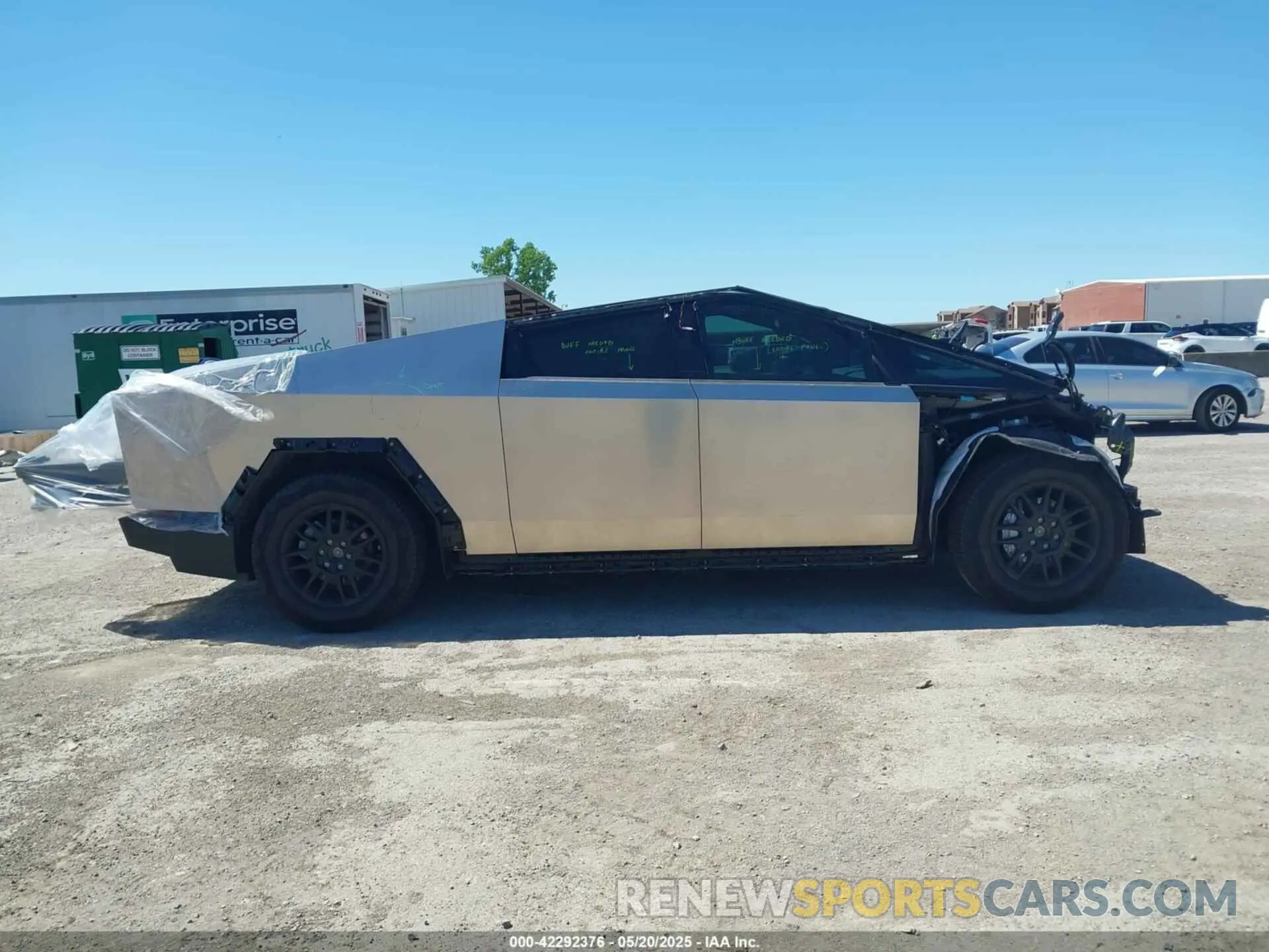 12 fotografías del automóvil dañado 7G2CEHED2SA059686 TESLA CYBERTRUCK 2025
