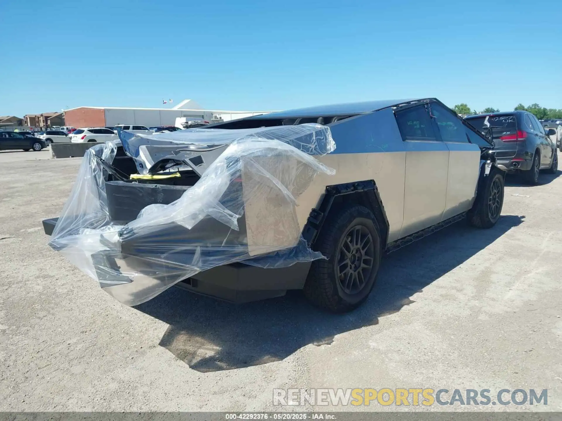 4 fotografías del automóvil dañado 7G2CEHED2SA059686 TESLA CYBERTRUCK 2025