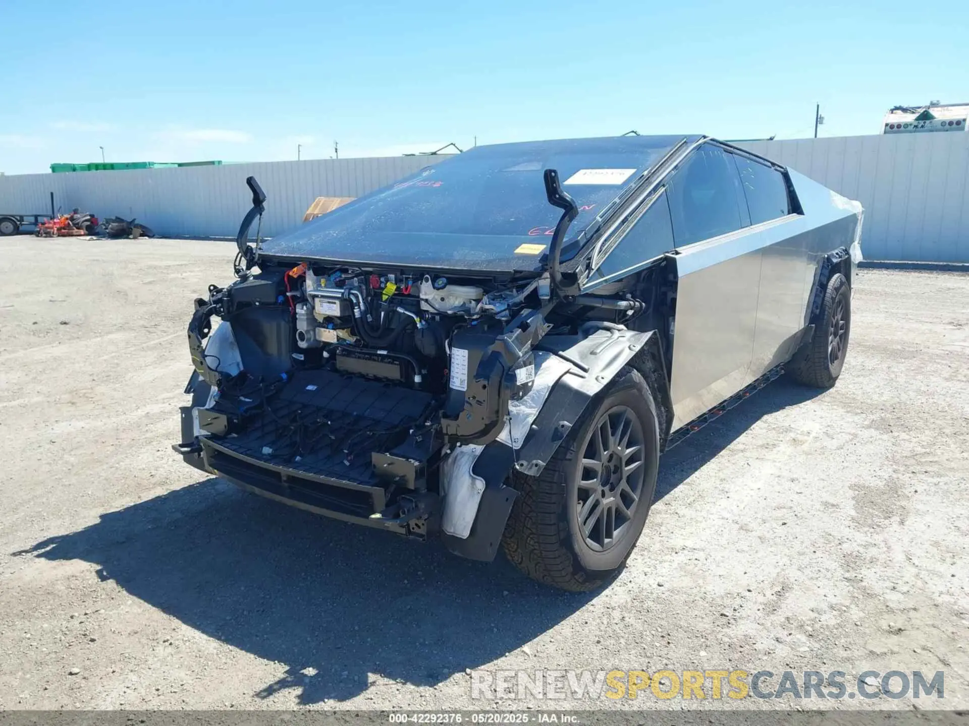 6 fotografías del automóvil dañado 7G2CEHED2SA059686 TESLA CYBERTRUCK 2025